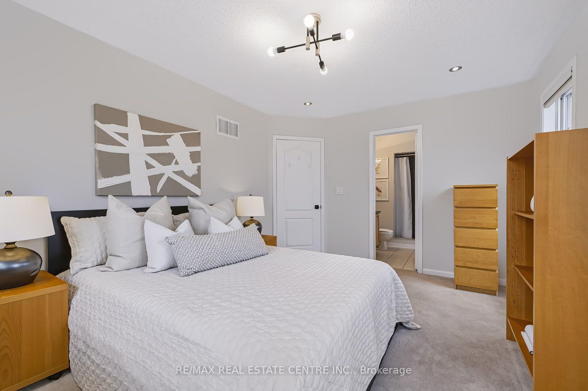 Photo 19 of 1630 Cartwright Crescent, Milton, Clarke — HOMEH