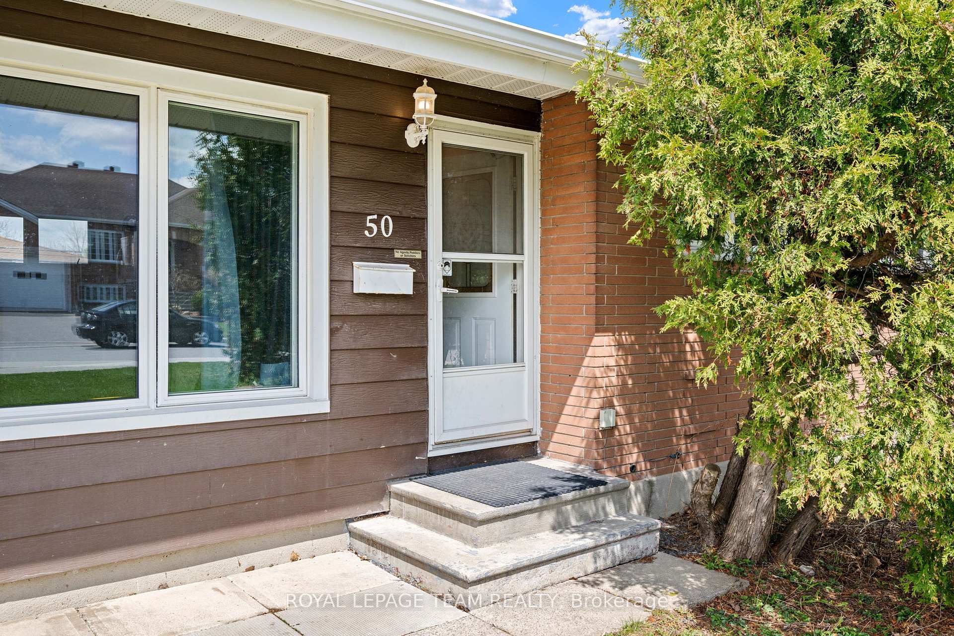 Photo 3 of 50 Hilliard Avenue, Ottawa, City View/Skyline/Fisher Heights/Parkwood Hills — HOMEH