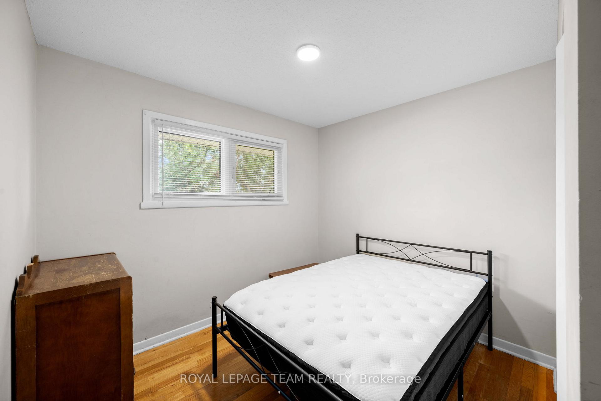 Photo 15 of 50 Hilliard Avenue, Ottawa, City View/Skyline/Fisher Heights/Parkwood Hills — HOMEH
