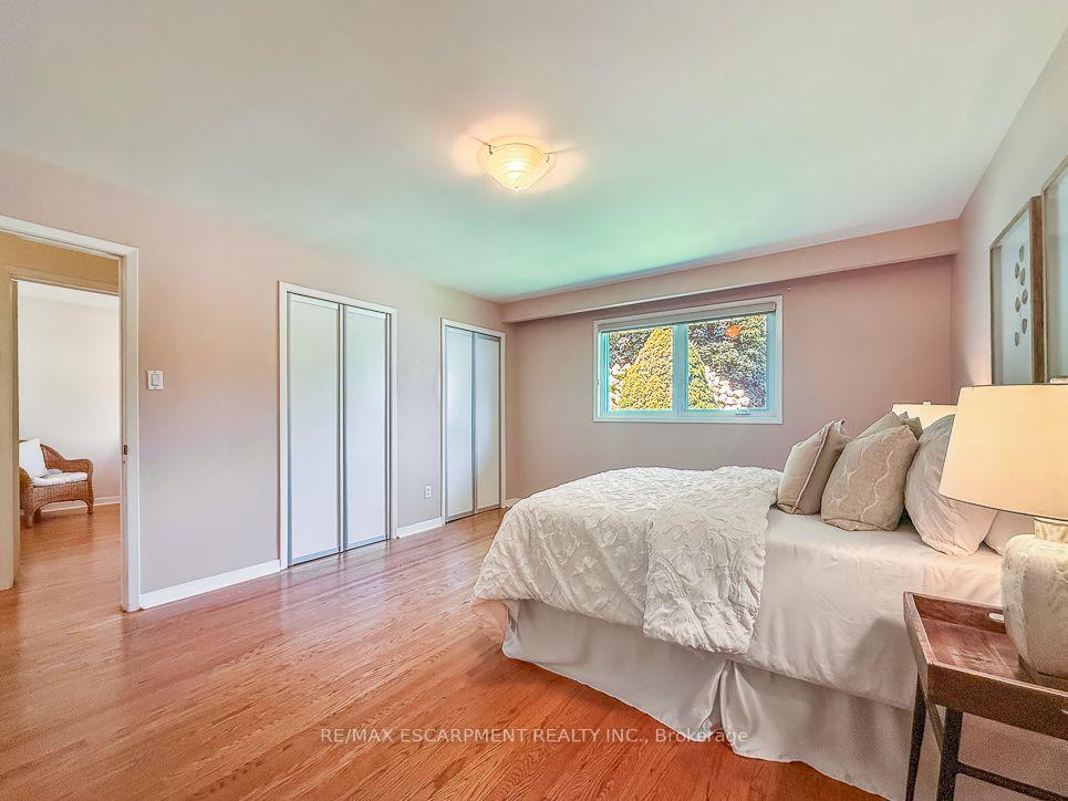 Photo 21 of 1320 Gatehouse Drive, Mississauga, Clarkson — HOMEH