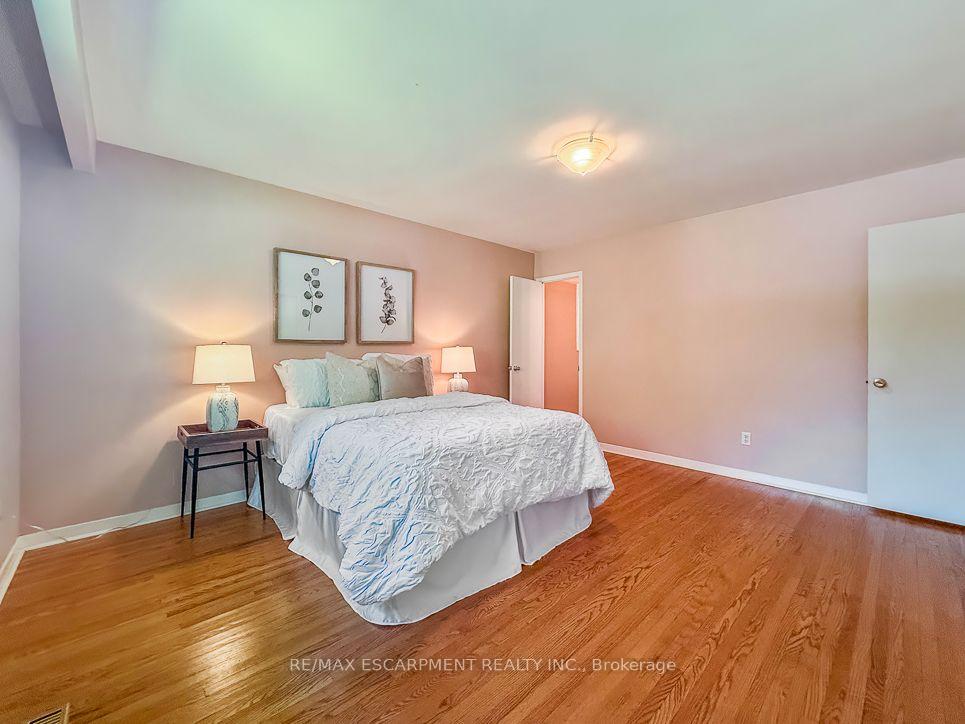 Photo 22 of 1320 Gatehouse Drive, Mississauga, Clarkson — HOMEH