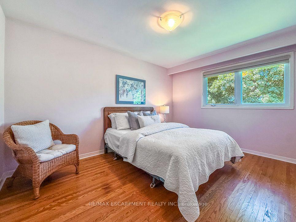 Photo 23 of 1320 Gatehouse Drive, Mississauga, Clarkson — HOMEH