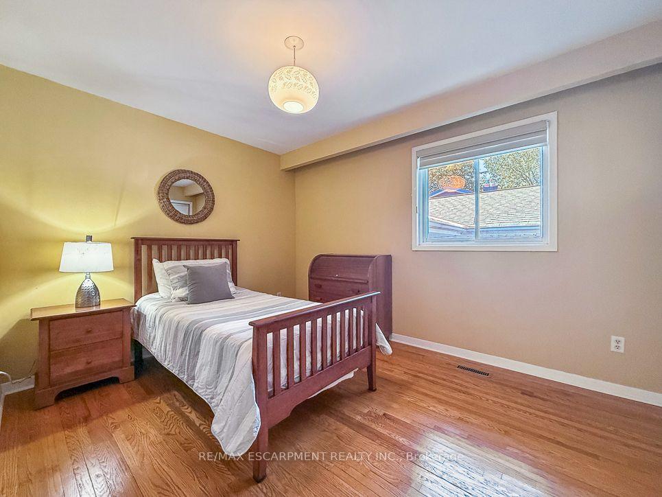 Photo 24 of 1320 Gatehouse Drive, Mississauga, Clarkson — HOMEH