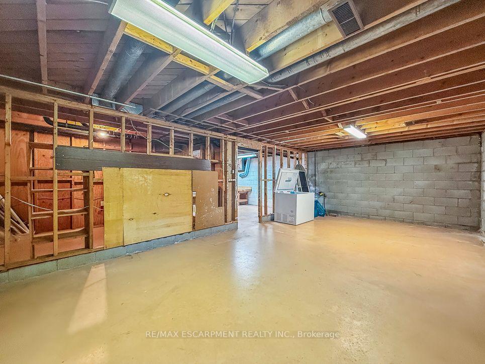 Photo 30 of 1320 Gatehouse Drive, Mississauga, Clarkson — HOMEH