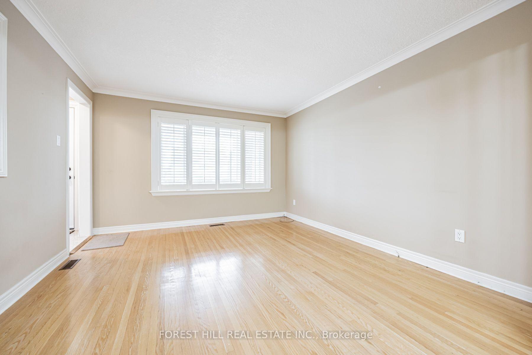 Photo 6 of 159 Spalding Road, North York, Downsview-Roding-CFB — HOMEH