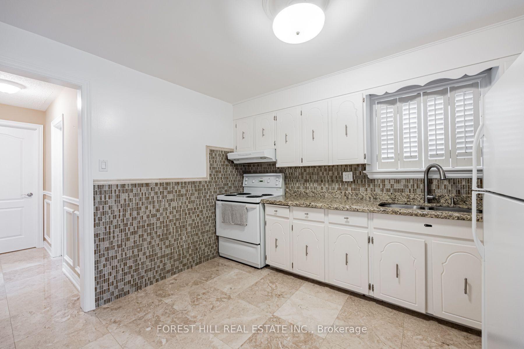 Photo 16 of 159 Spalding Road, North York, Downsview-Roding-CFB — HOMEH