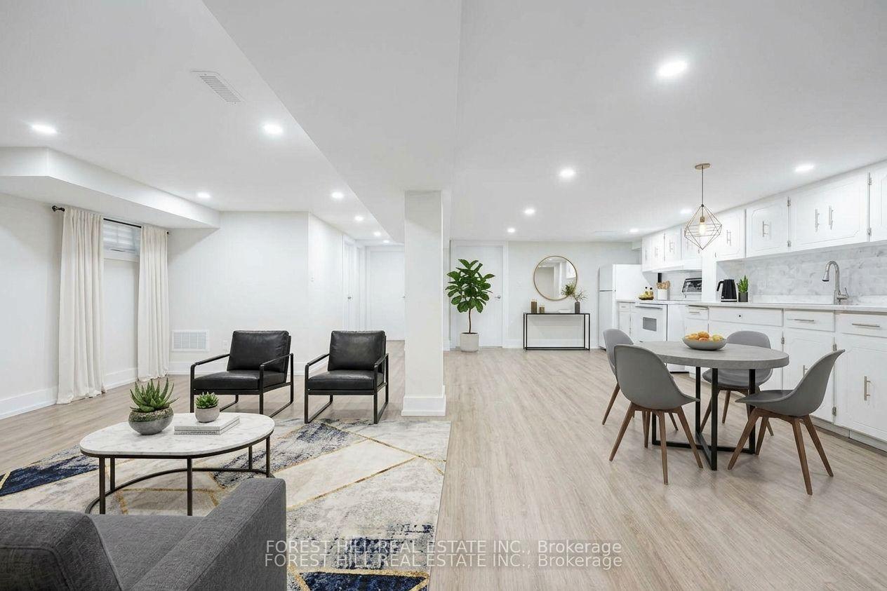 Photo 24 of 159 Spalding Road, North York, Downsview-Roding-CFB — HOMEH