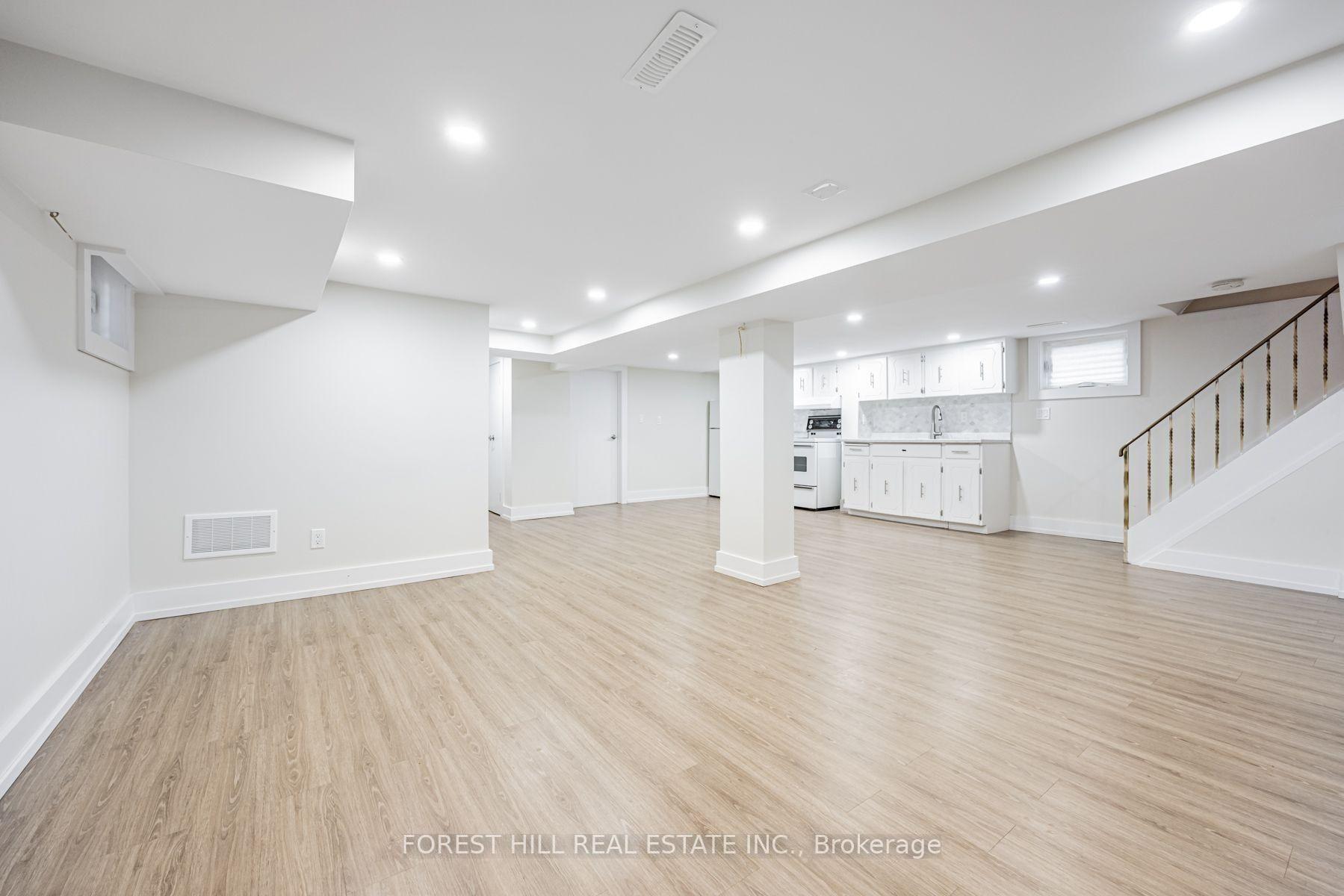 Photo 27 of 159 Spalding Road, North York, Downsview-Roding-CFB — HOMEH