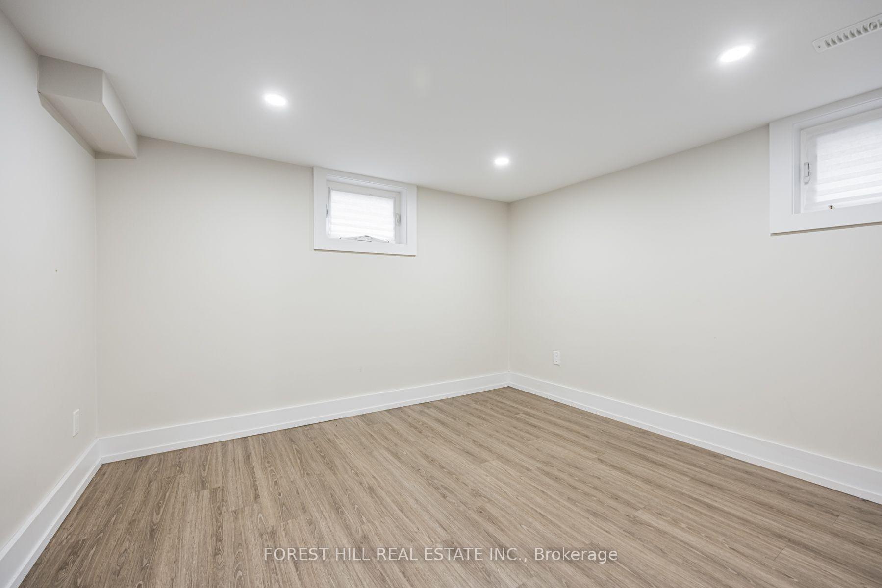 Photo 36 of 159 Spalding Road, North York, Downsview-Roding-CFB — HOMEH