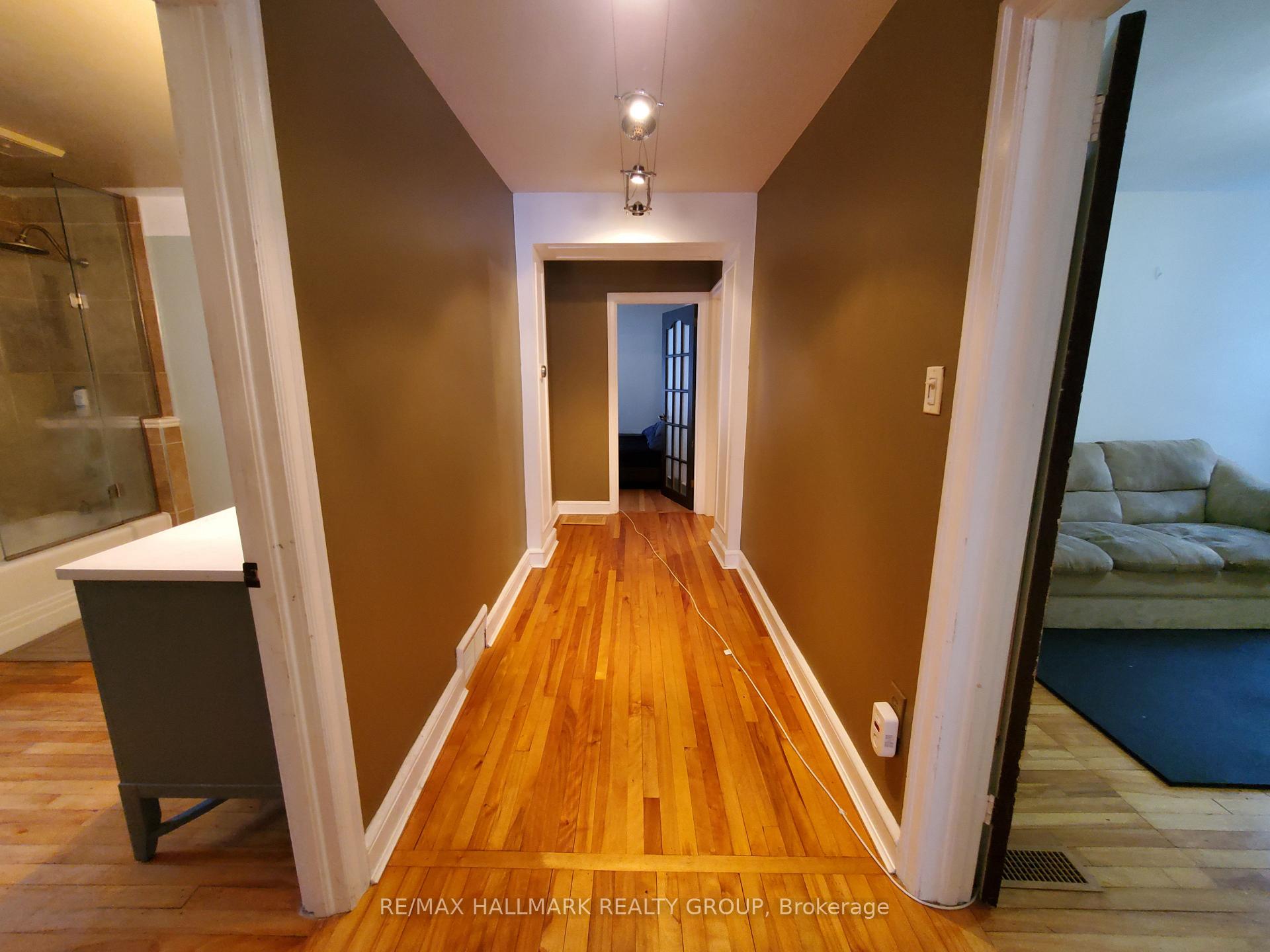 Photo 8 of 239 Dale Avenue, Ottawa, Riverview Park — HOMEH
