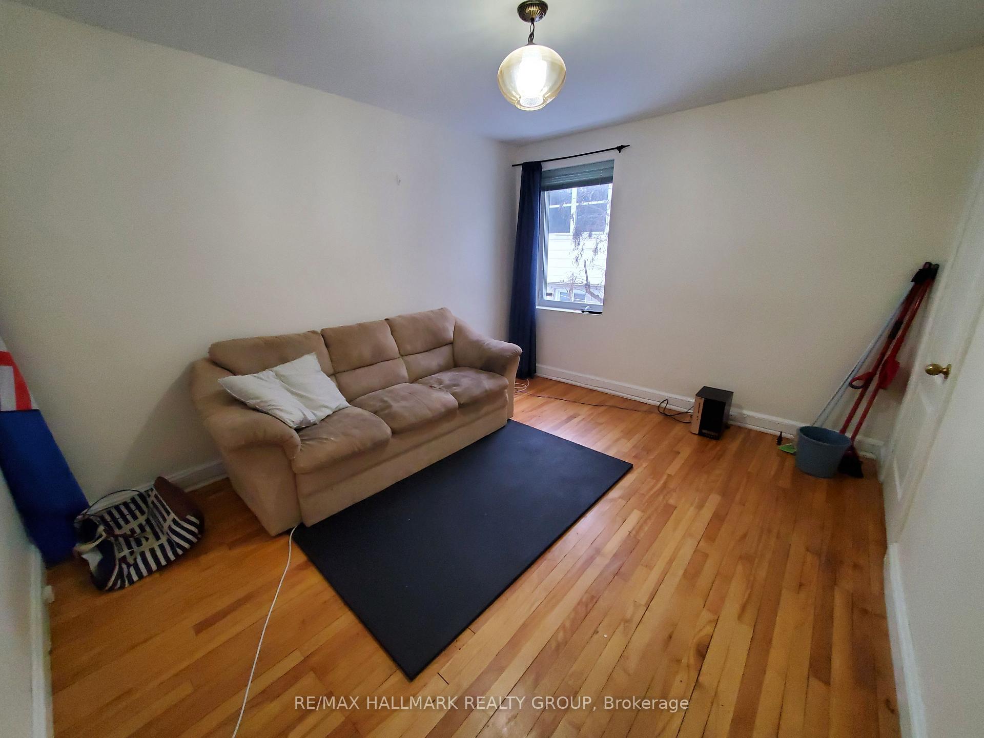 Photo 9 of 239 Dale Avenue, Ottawa, Riverview Park — HOMEH