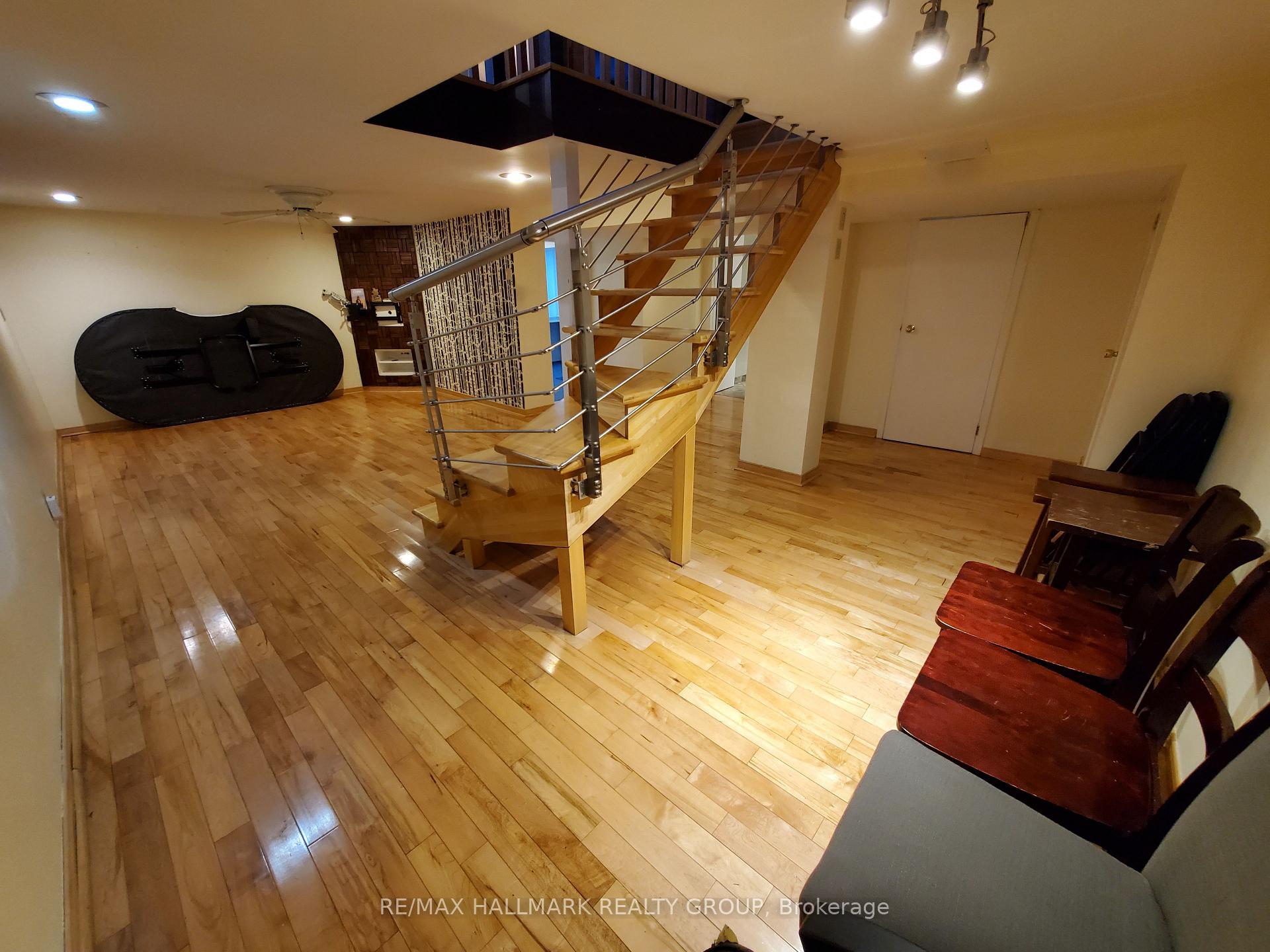 Photo 14 of 239 Dale Avenue, Ottawa, Riverview Park — HOMEH