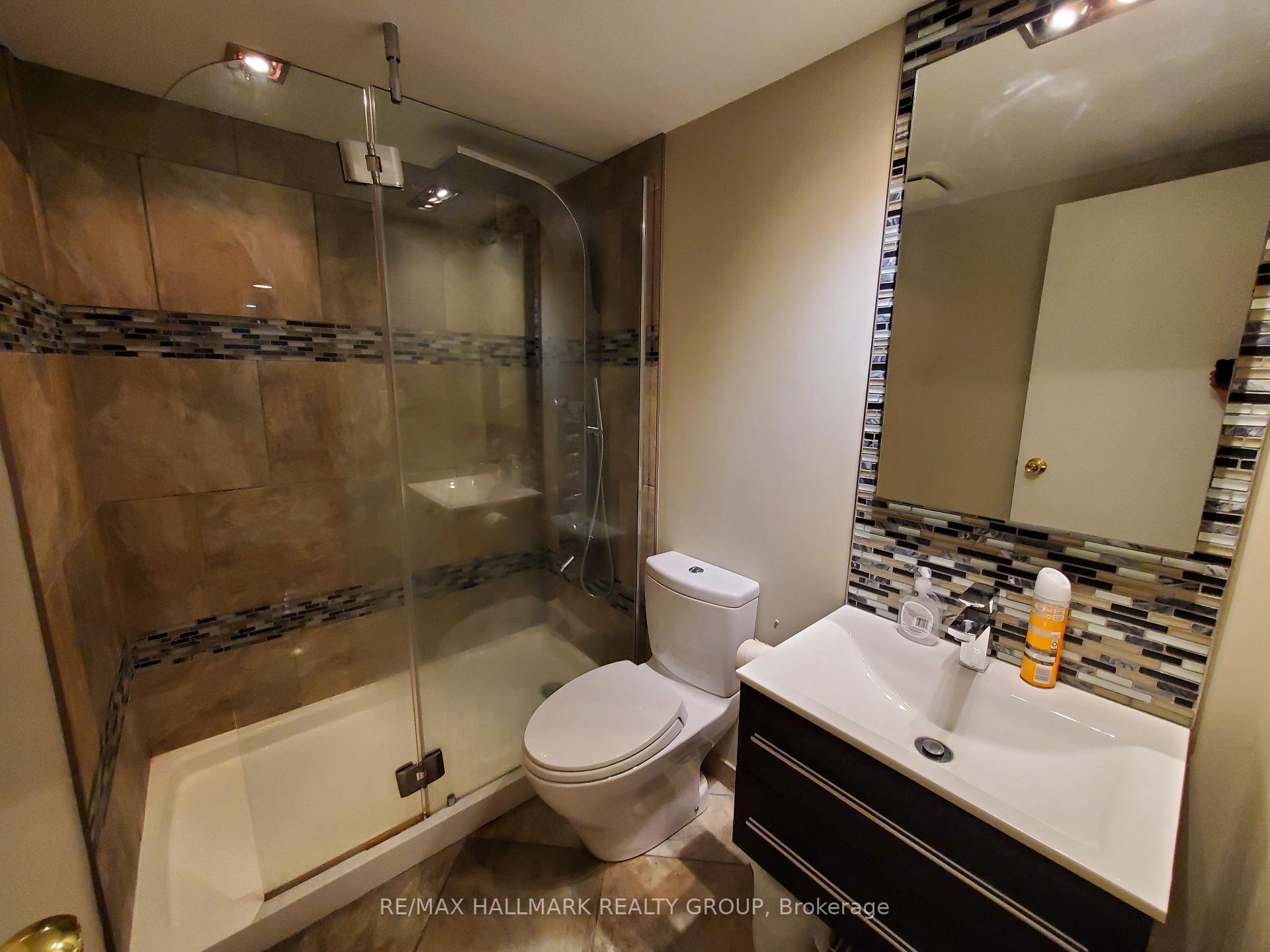 Photo 16 of 239 Dale Avenue, Ottawa, Riverview Park — HOMEH