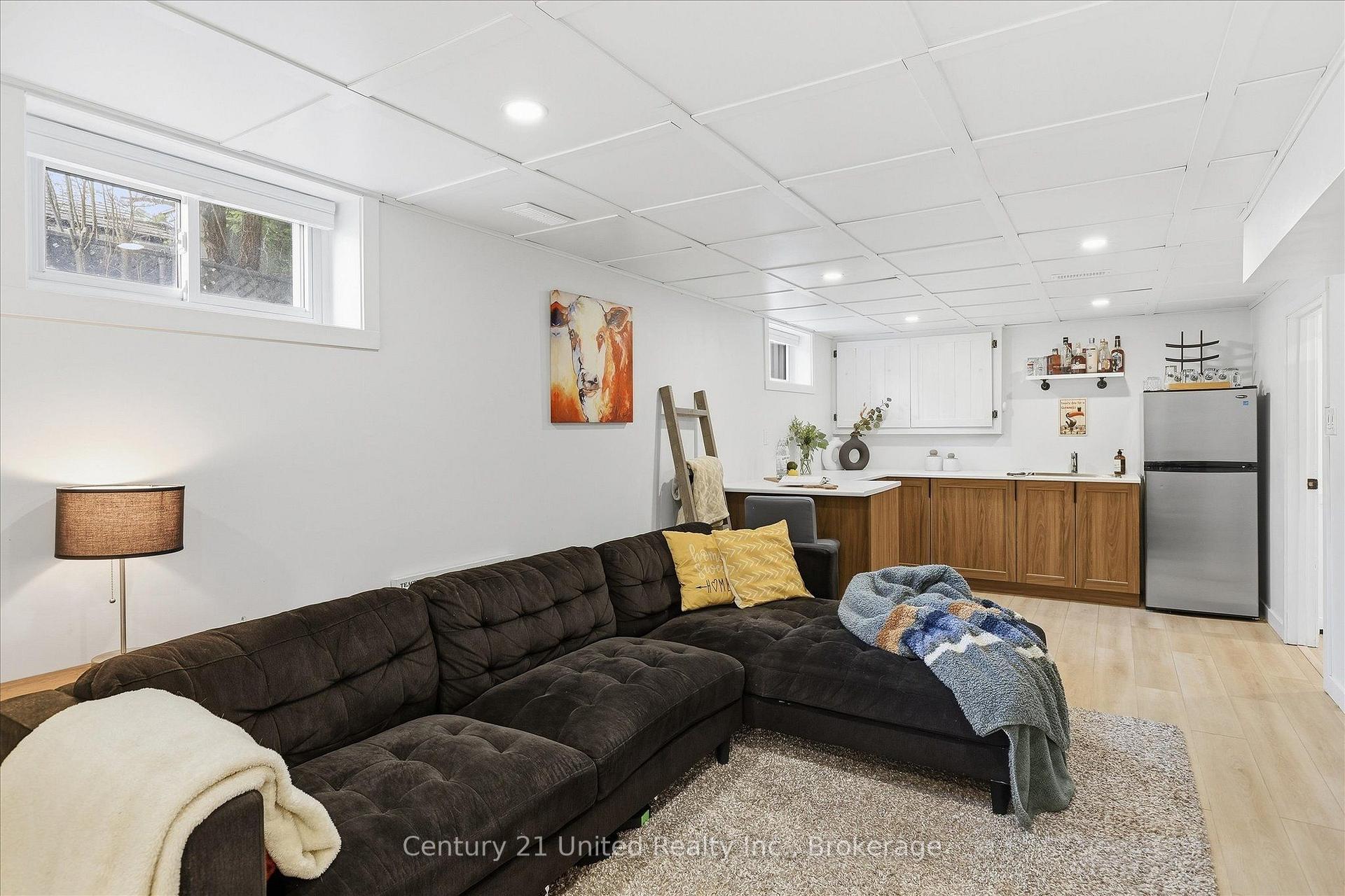 Photo 19 of 766 Devon Avenue, Peterborough, Otonabee Ward 1 — HOMEH