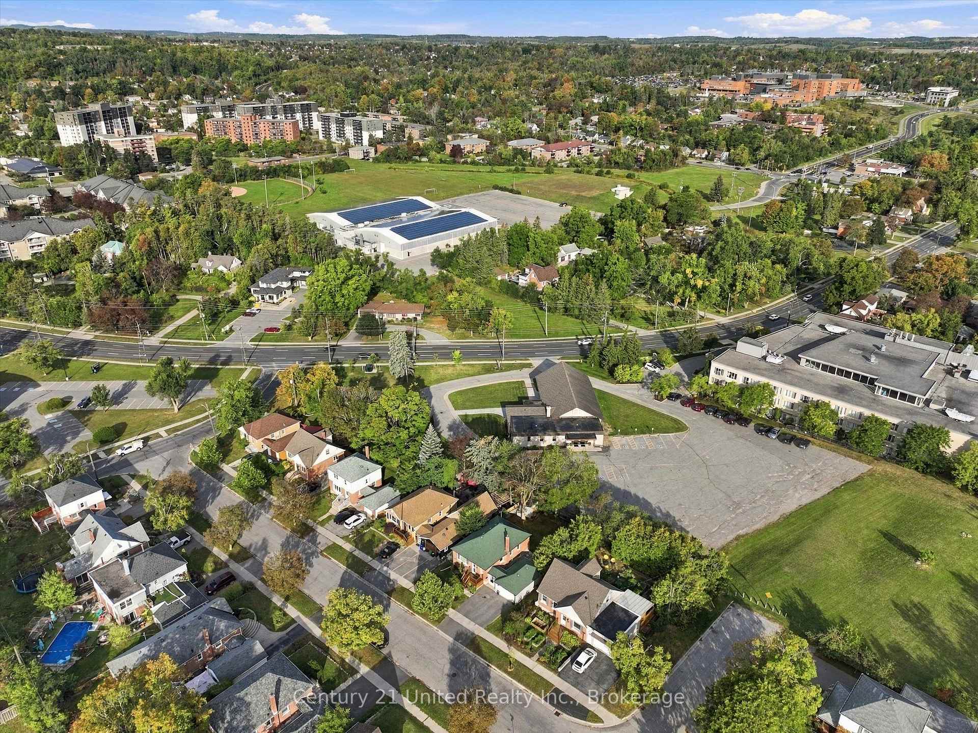 Photo 32 of 766 Devon Avenue, Peterborough, Otonabee Ward 1 — HOMEH