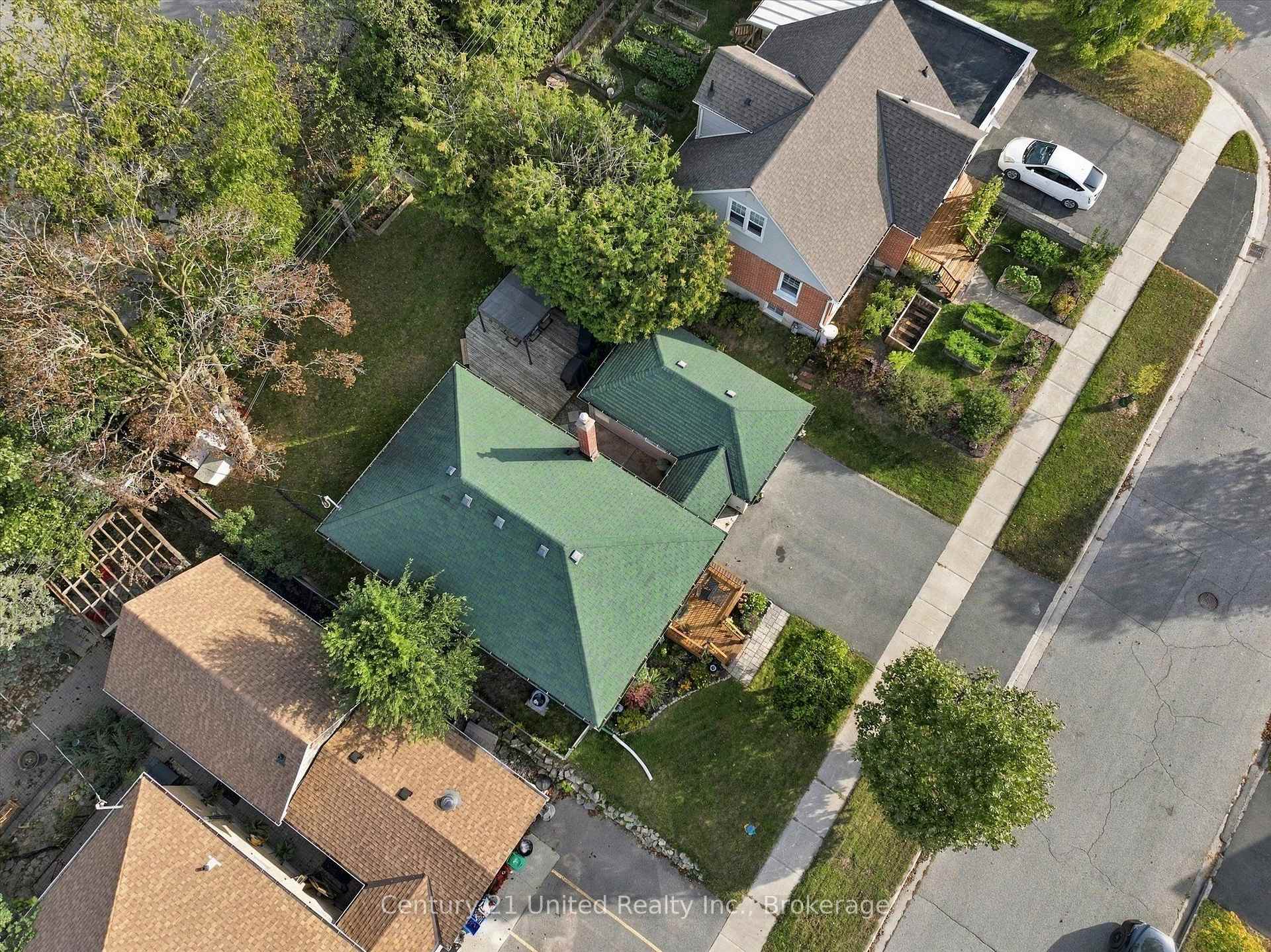 Photo 39 of 766 Devon Avenue, Peterborough, Otonabee Ward 1 — HOMEH