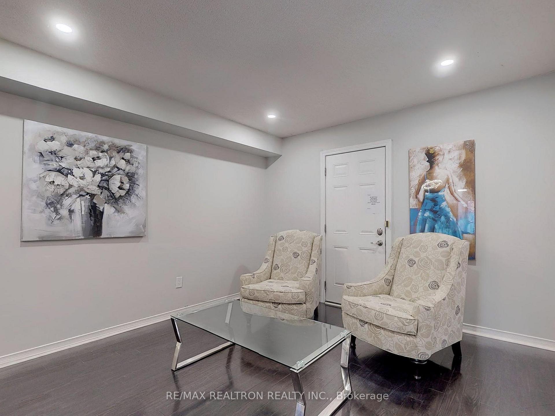 Photo 5 of Unit Upper, 8 Estoril Street, Richmond Hill, Observatory — HOMEH