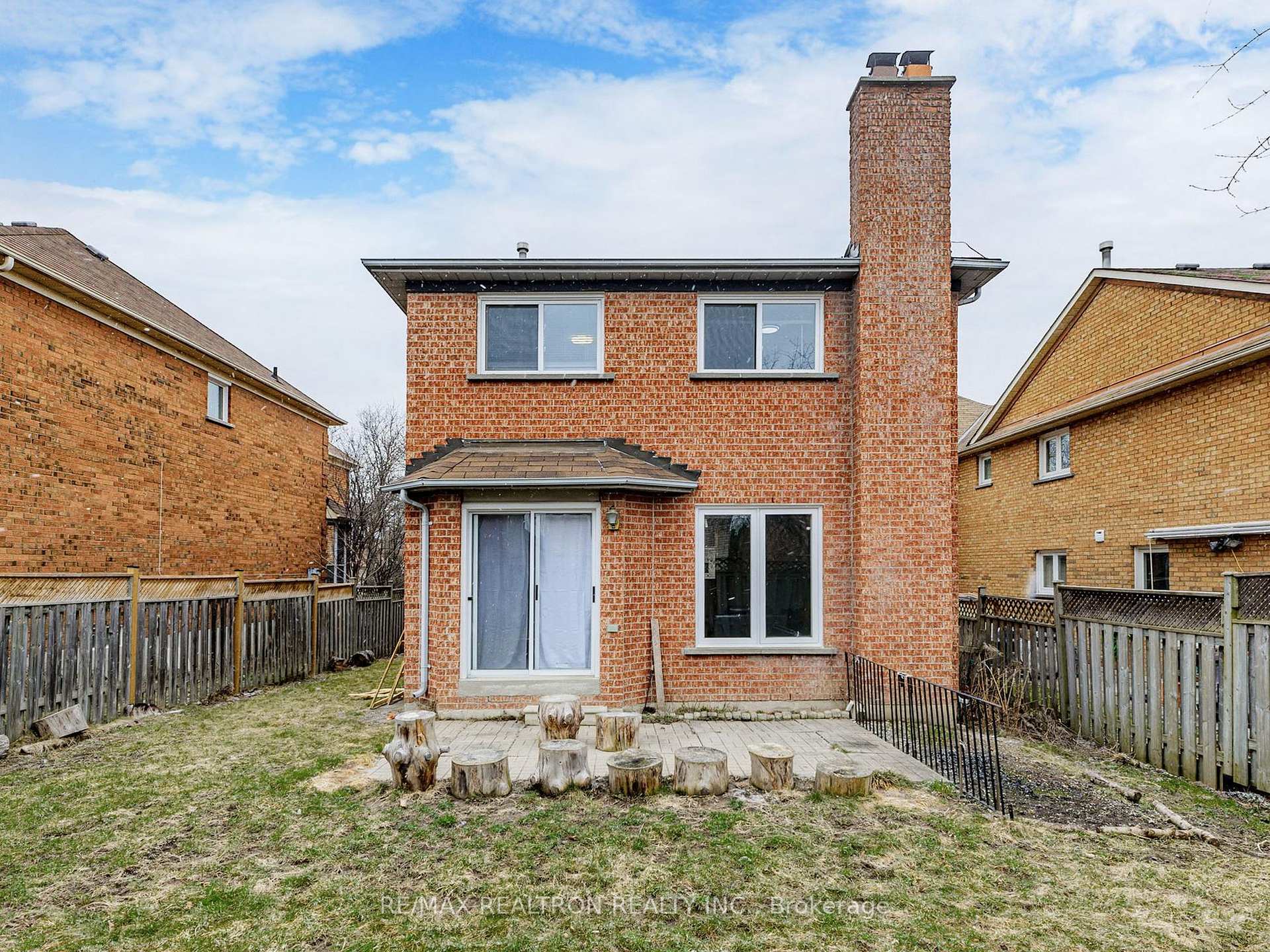 Photo 14 of Unit Upper, 8 Estoril Street, Richmond Hill, Observatory — HOMEH