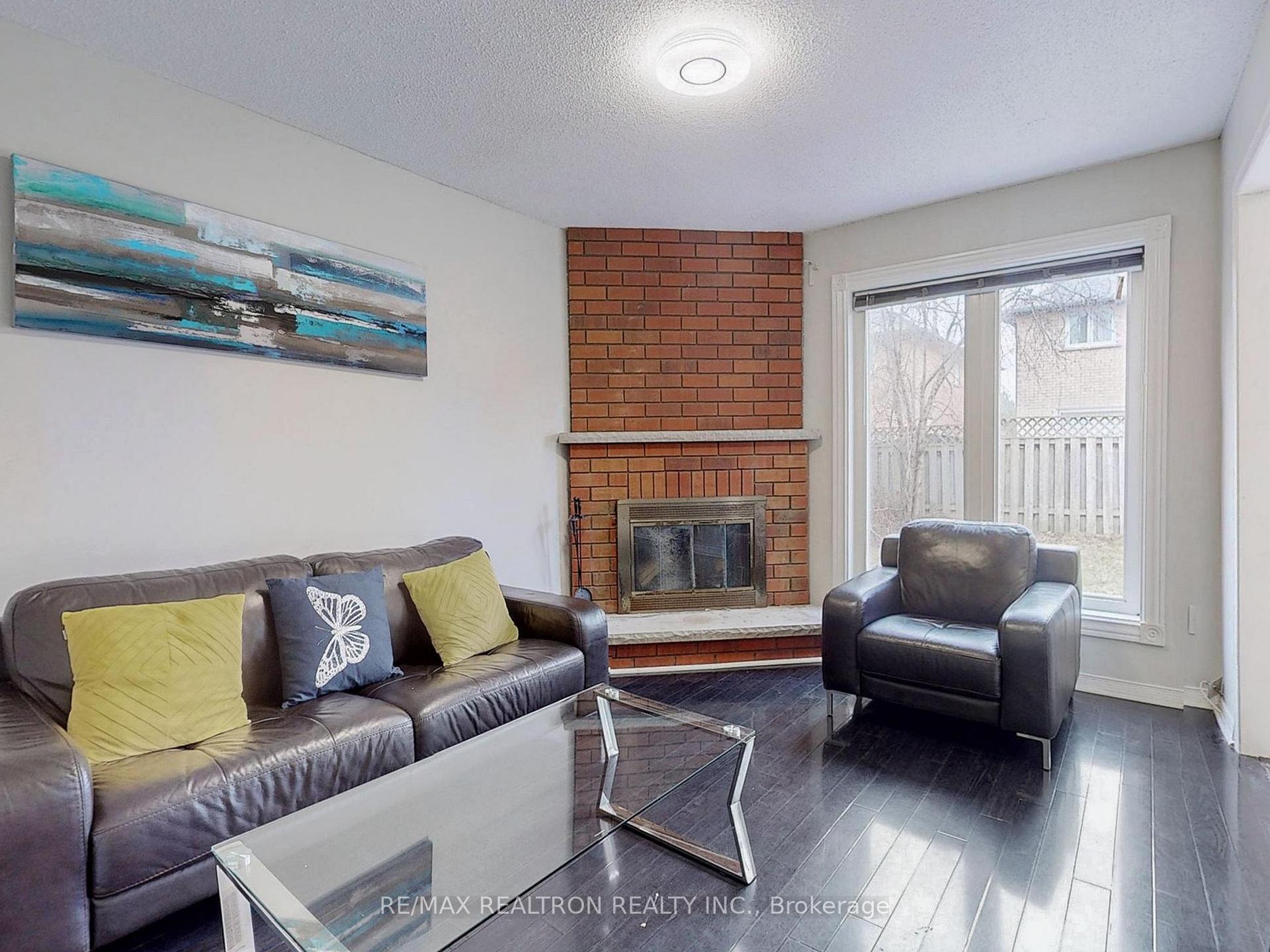 Photo 24 of Unit Upper, 8 Estoril Street, Richmond Hill, Observatory — HOMEH
