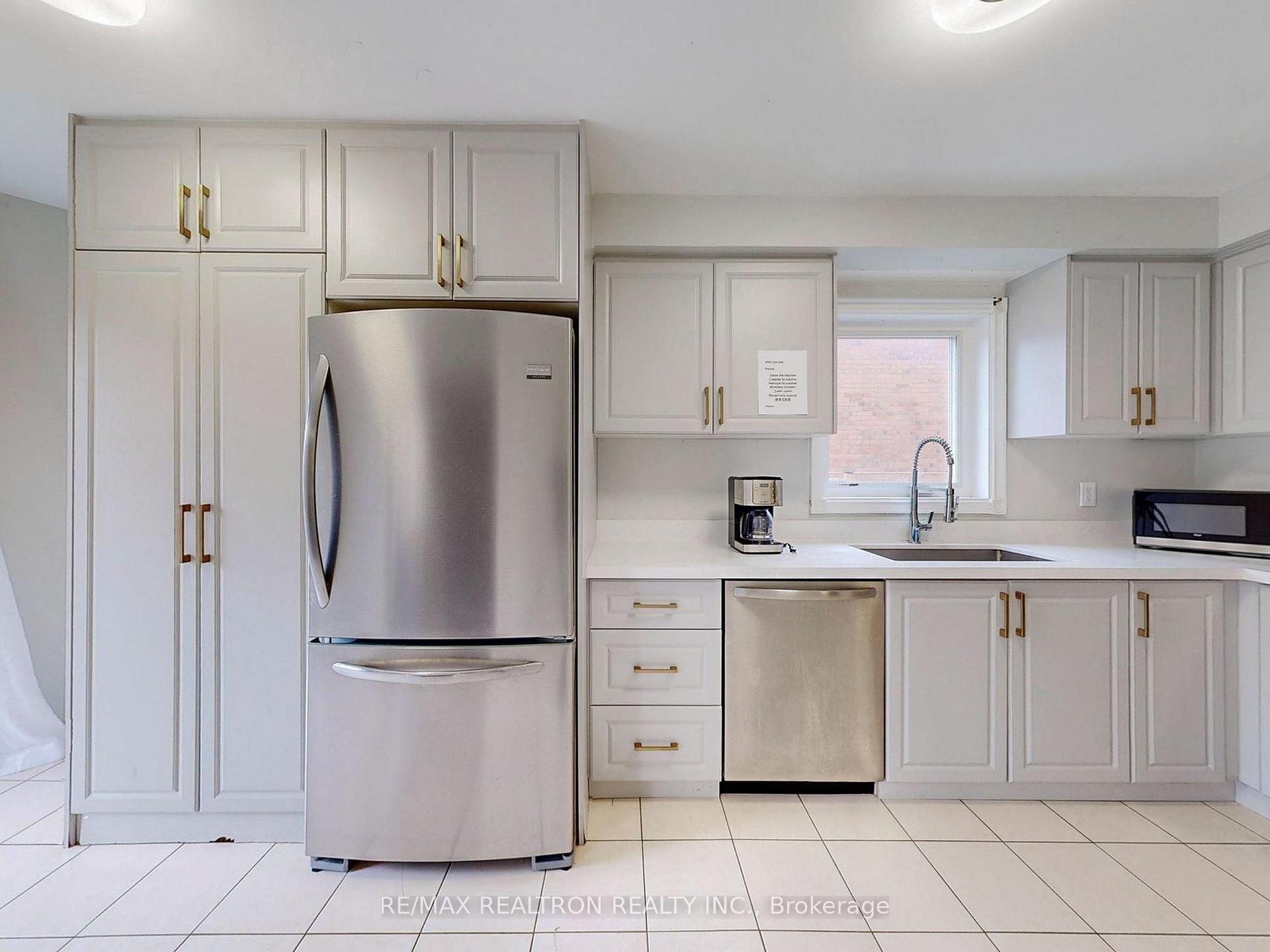 Photo 27 of Unit Upper, 8 Estoril Street, Richmond Hill, Observatory — HOMEH