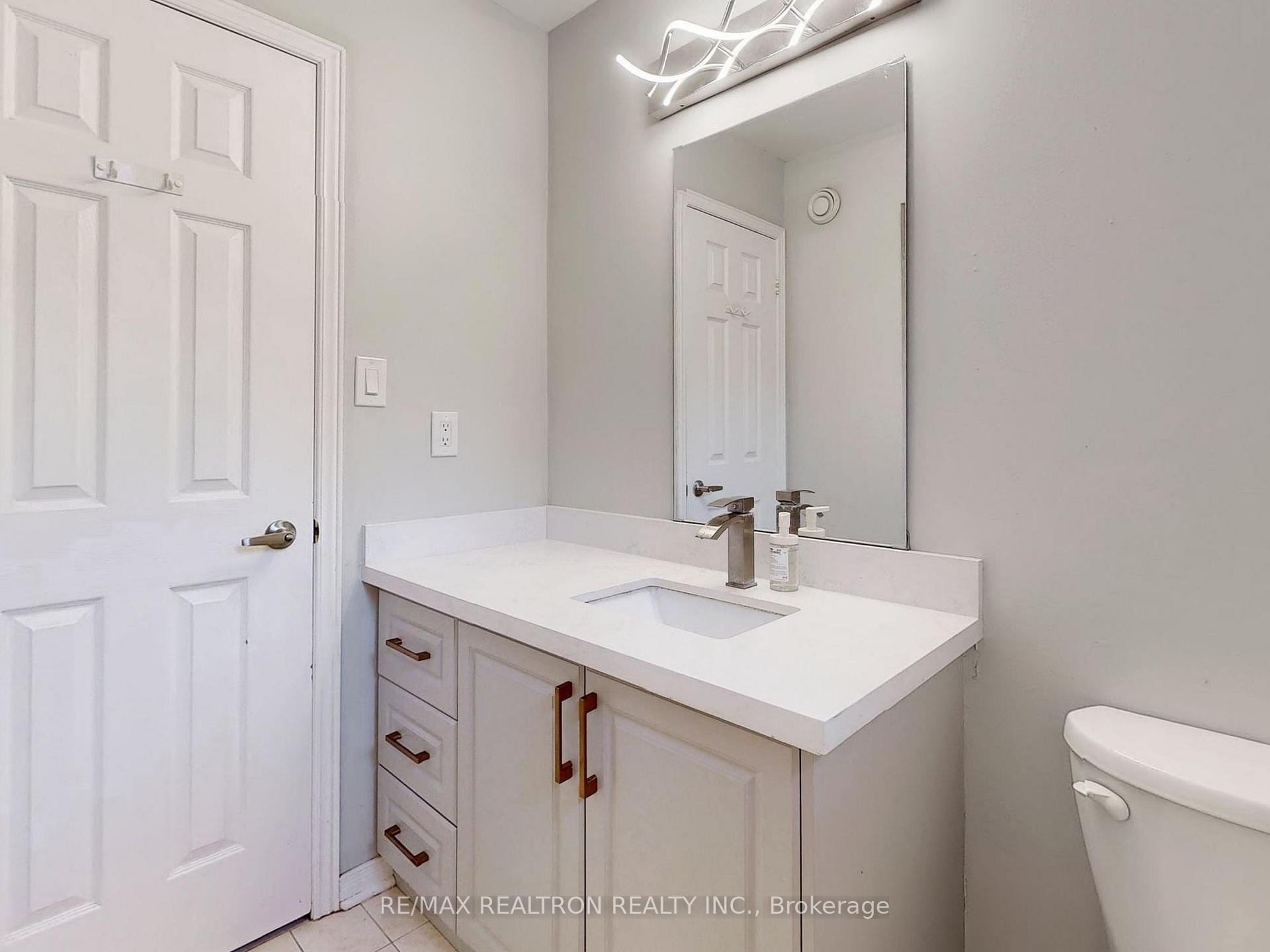 Photo 30 of Unit Upper, 8 Estoril Street, Richmond Hill, Observatory — HOMEH