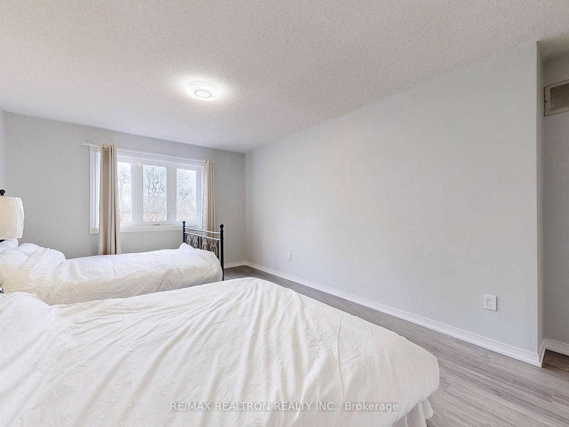 Photo 32 of Unit Upper, 8 Estoril Street, Richmond Hill, Observatory — HOMEH