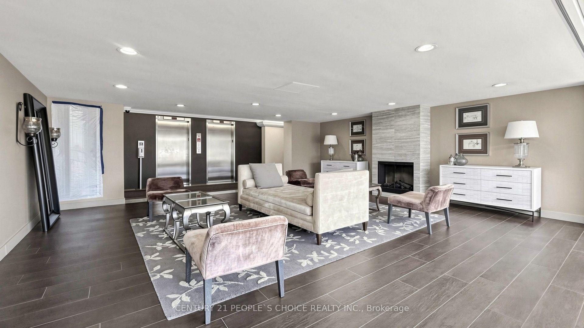Photo 6 of Unit 310, 7811 Yonge Street, Markham, Thornhill — HOMEH