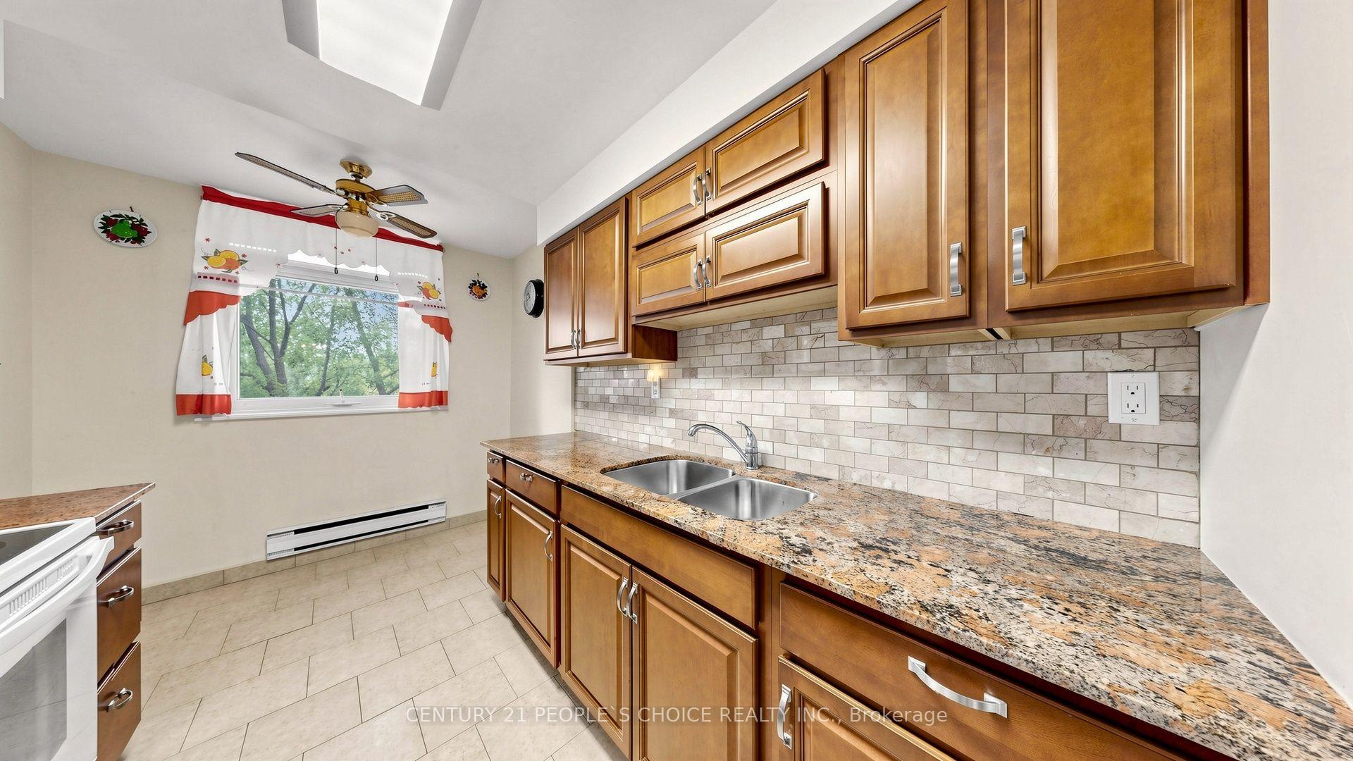 Photo 20 of Unit 310, 7811 Yonge Street, Markham, Thornhill — HOMEH