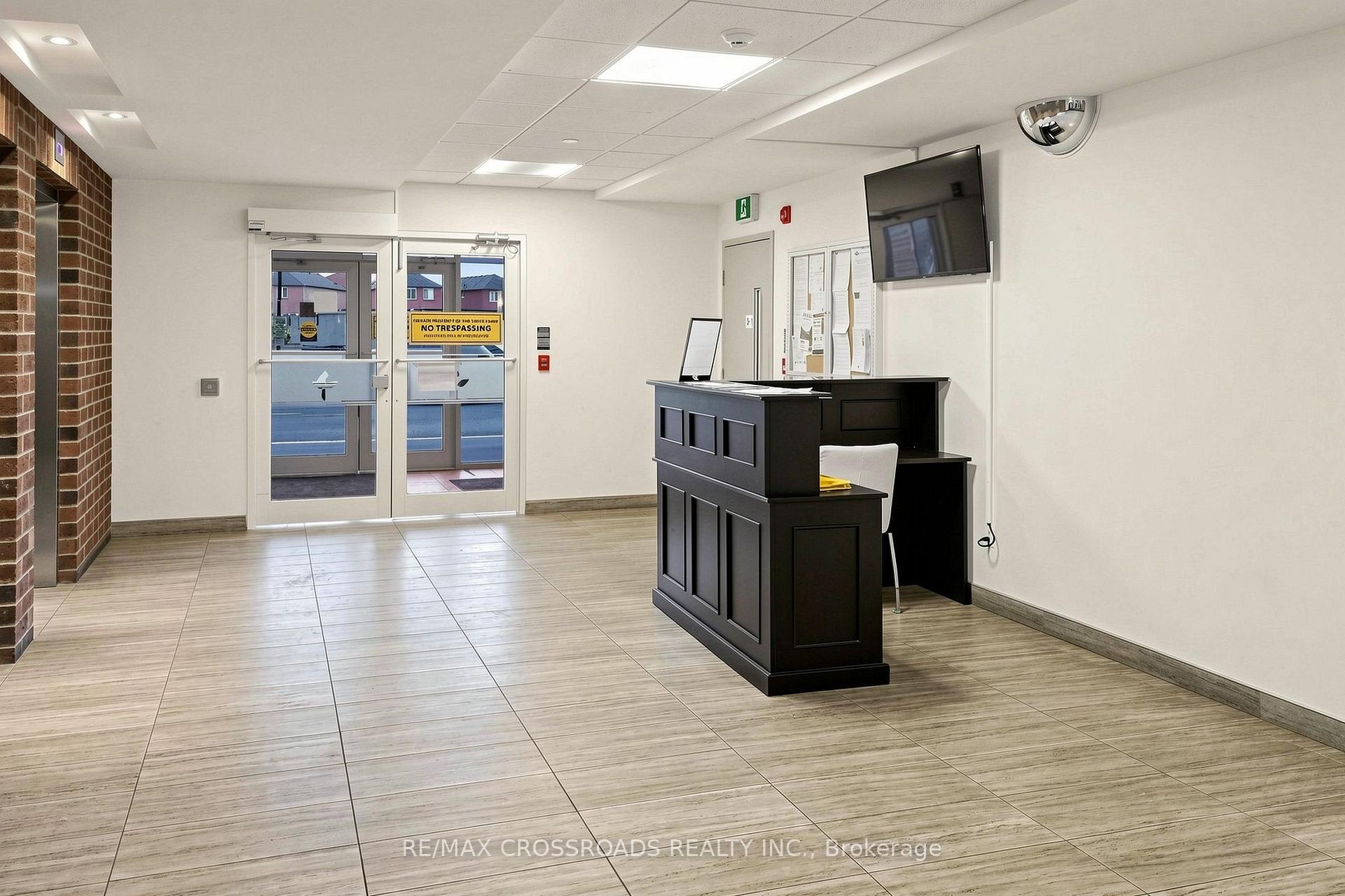 Photo 5 of Unit 222, 39 New Delhi Drive N, Markham, Cedarwood — HOMEH