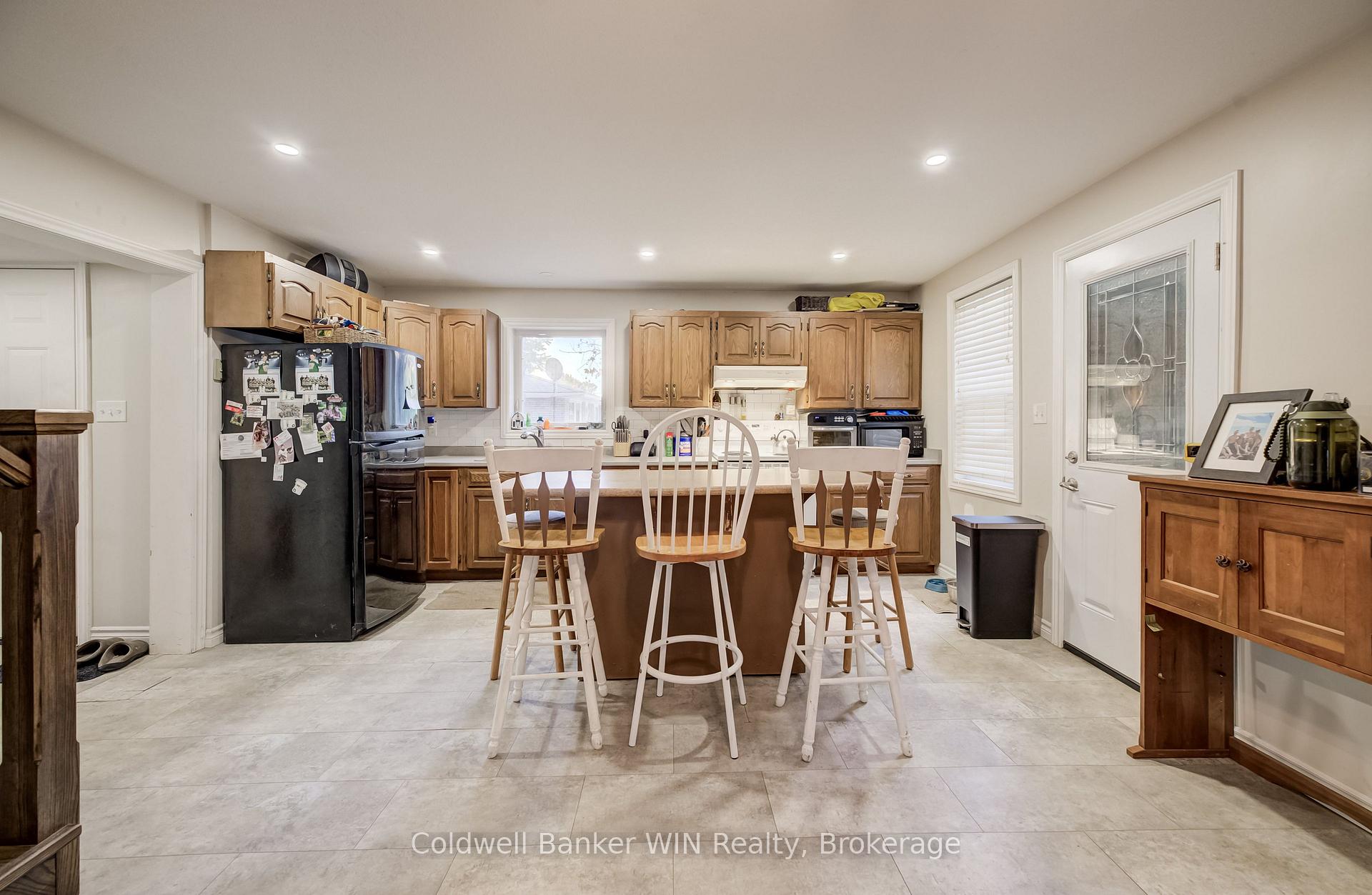 Photo 4 of 748 Arthur Street, West Grey — HOMEH