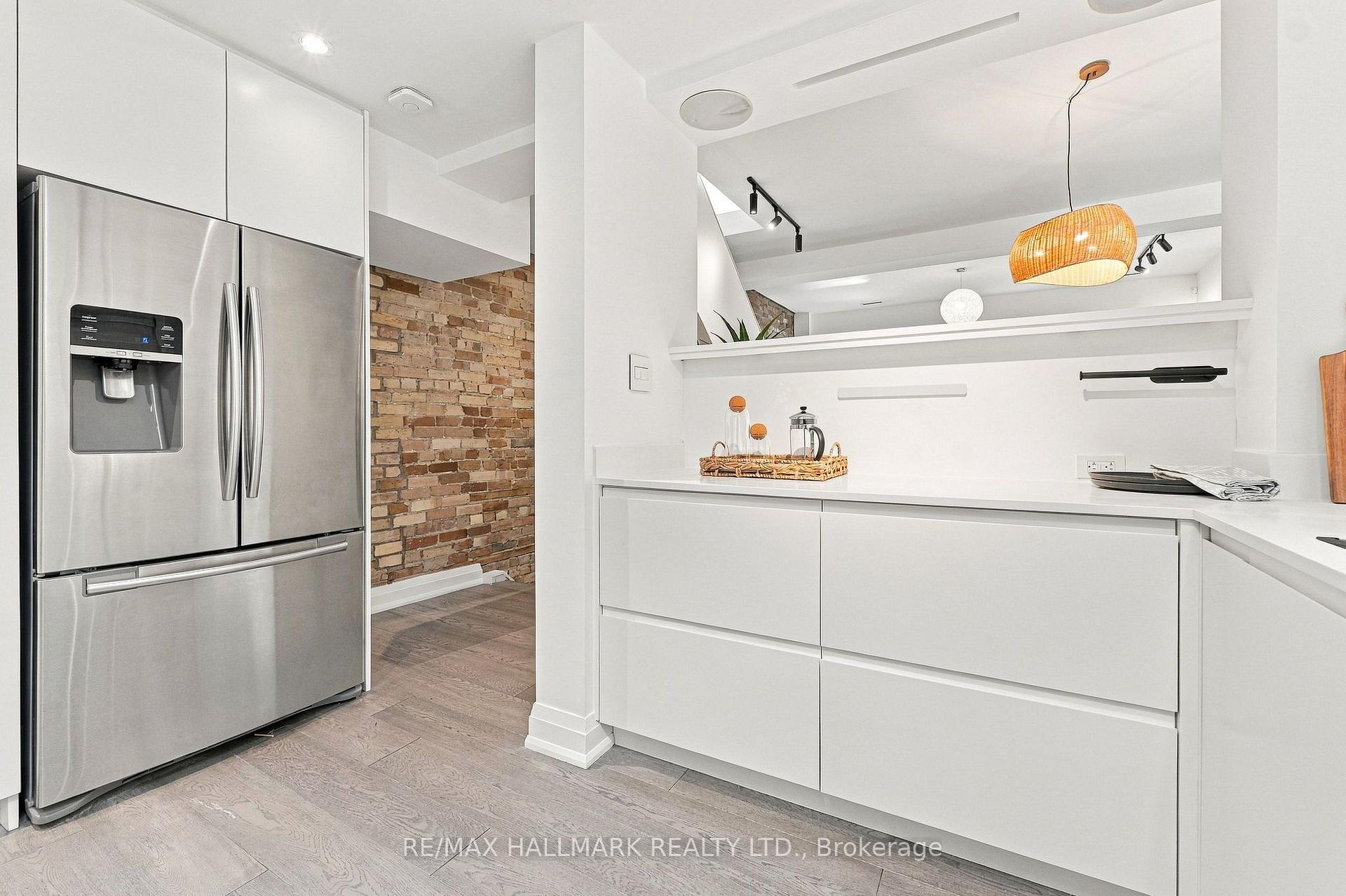 Photo 13 of 10 Earl Street, Toronto, North St. James Town — HOMEH