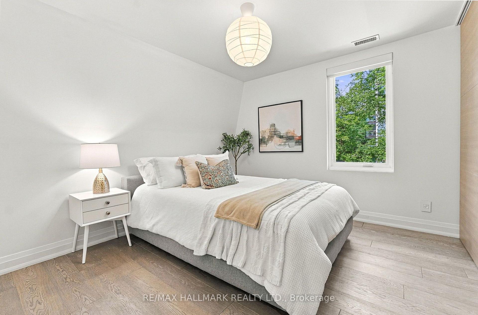 Photo 14 of 10 Earl Street, Toronto, North St. James Town — HOMEH