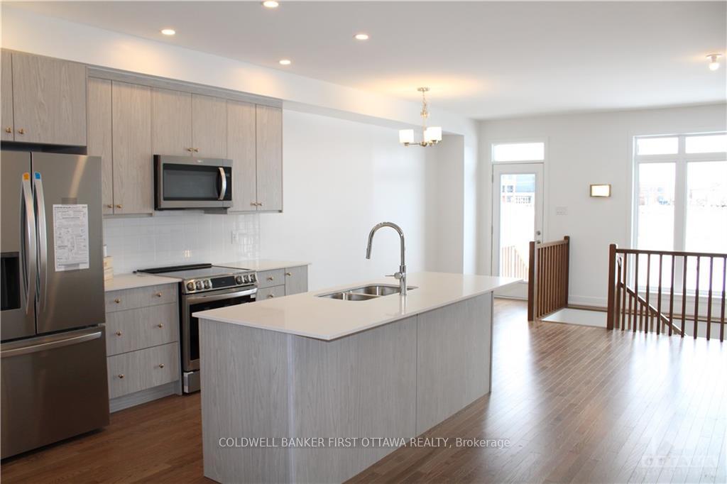 Photo 3 of 527 Corretto Place, Ottawa, Barrhaven - Heritage Park — HOMEH