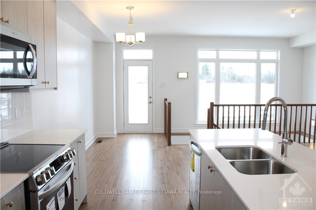 Photo 5 of 527 Corretto Place, Ottawa, Barrhaven - Heritage Park — HOMEH