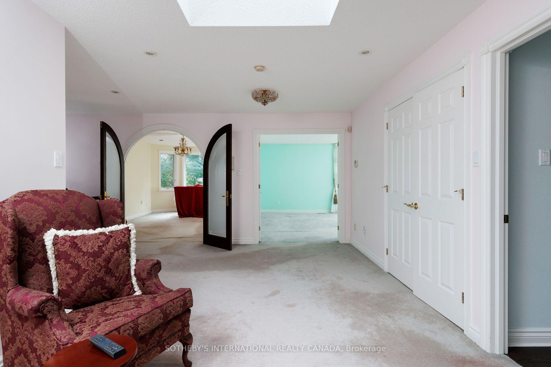 Photo 33 of 47 Great Oak Drive, Etobicoke, Princess-Rosethorn — HOMEH