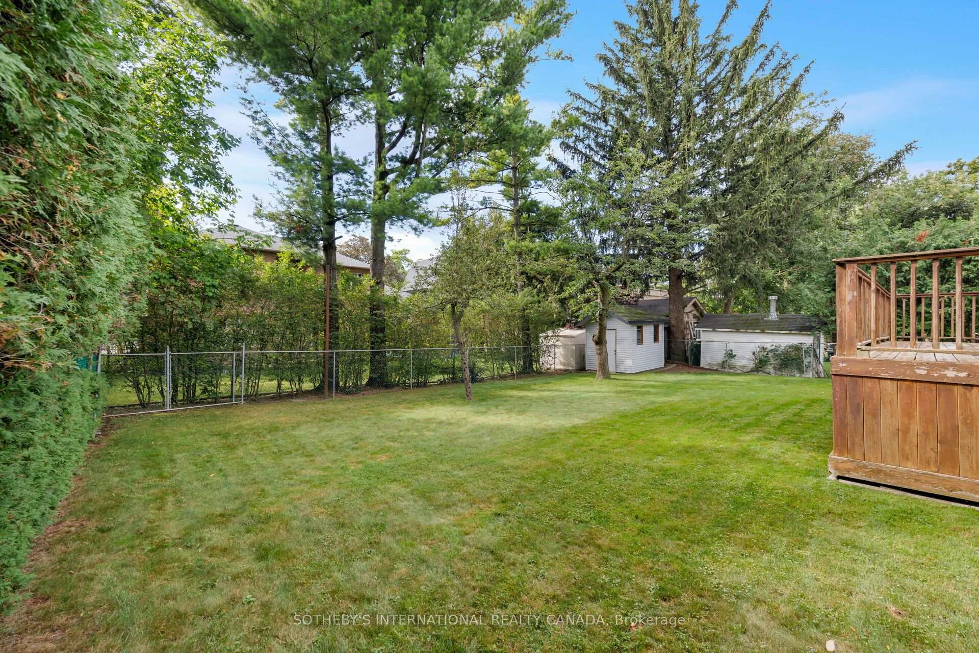 Photo 38 of 47 Great Oak Drive, Etobicoke, Princess-Rosethorn — HOMEH