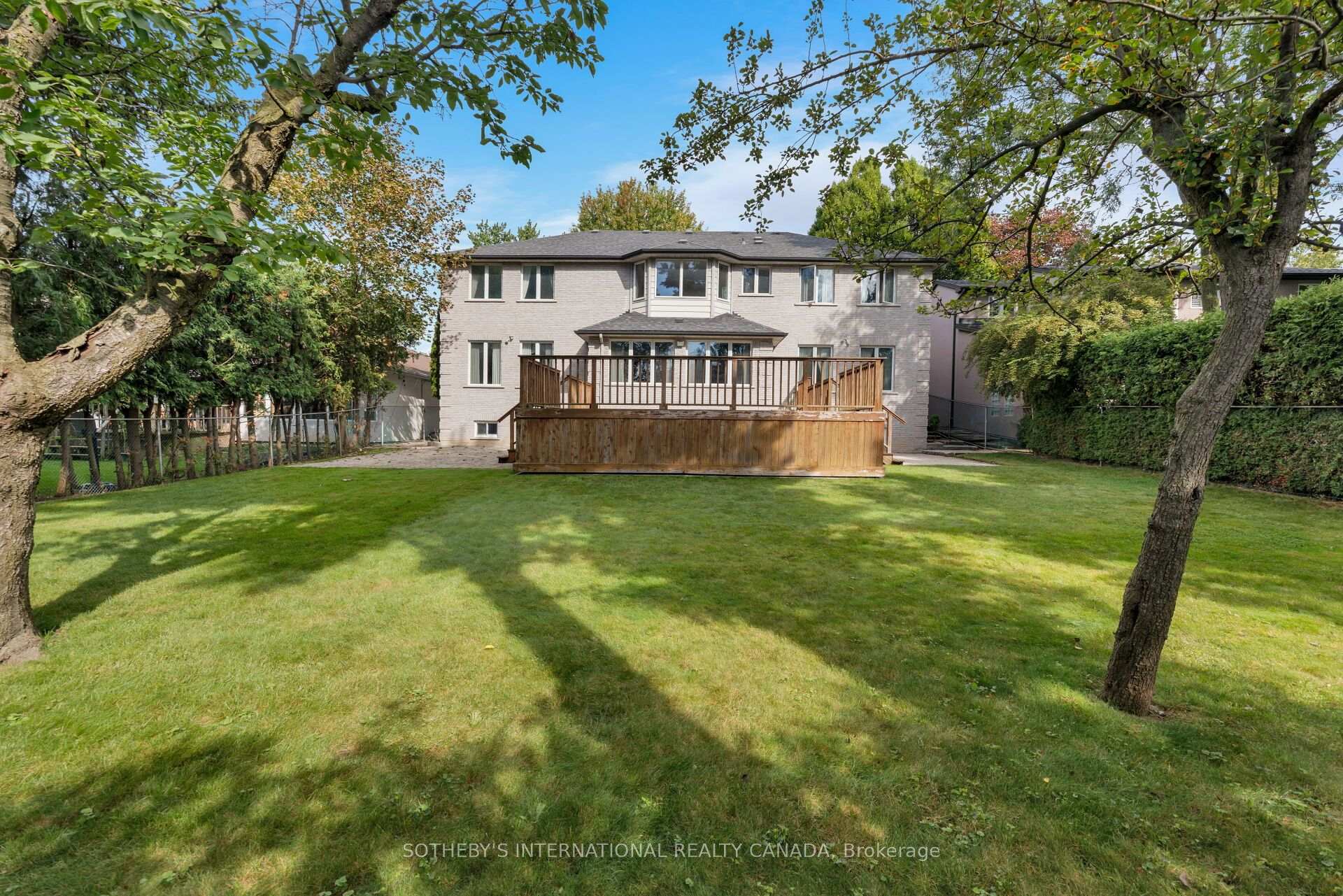 Photo 39 of 47 Great Oak Drive, Etobicoke, Princess-Rosethorn — HOMEH