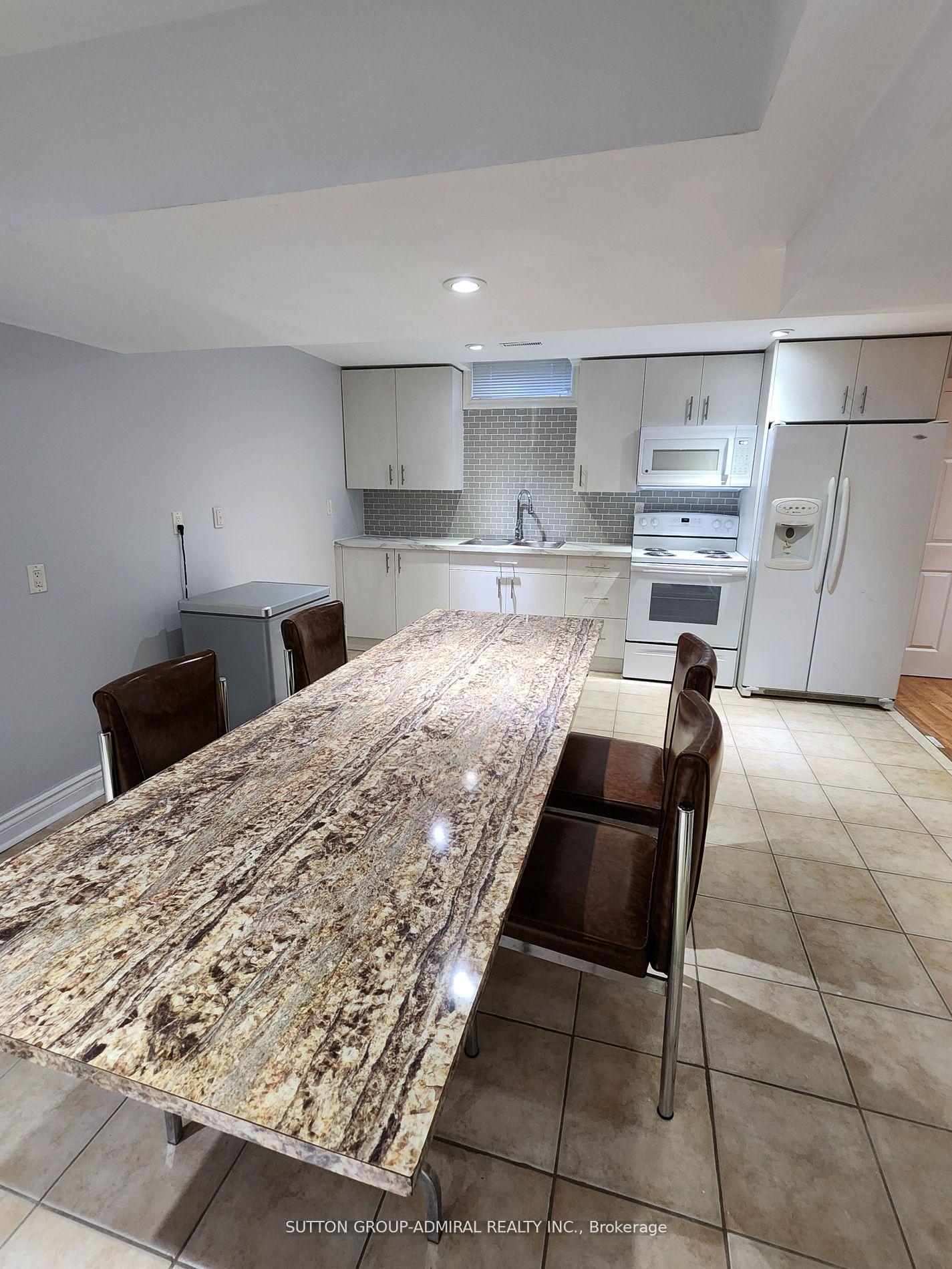 Photo 11 of Unit Bsmt, 37 Shawn Place, Vaughan, Concord — HOMEH