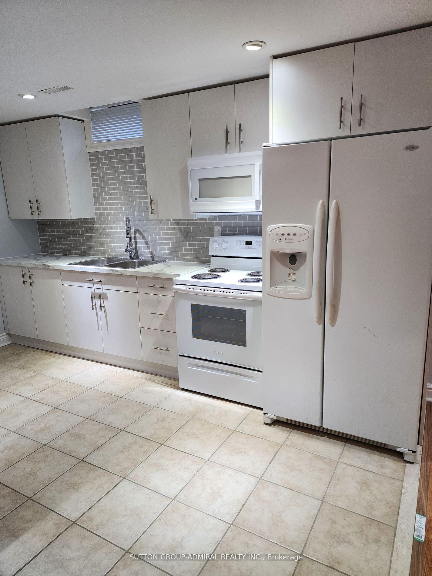 Photo 12 of Unit Bsmt, 37 Shawn Place, Vaughan, Concord — HOMEH