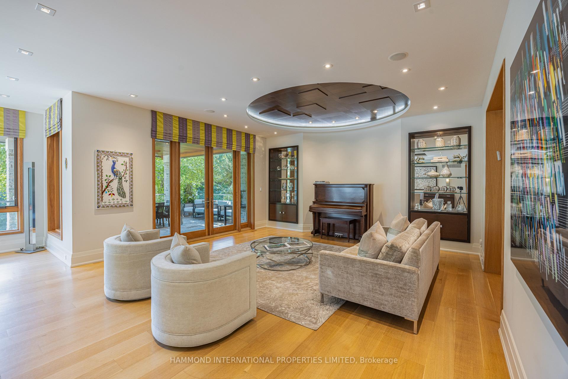 Photo 6 of 7 Oxbow Road, North York, Banbury-Don Mills — HOMEH