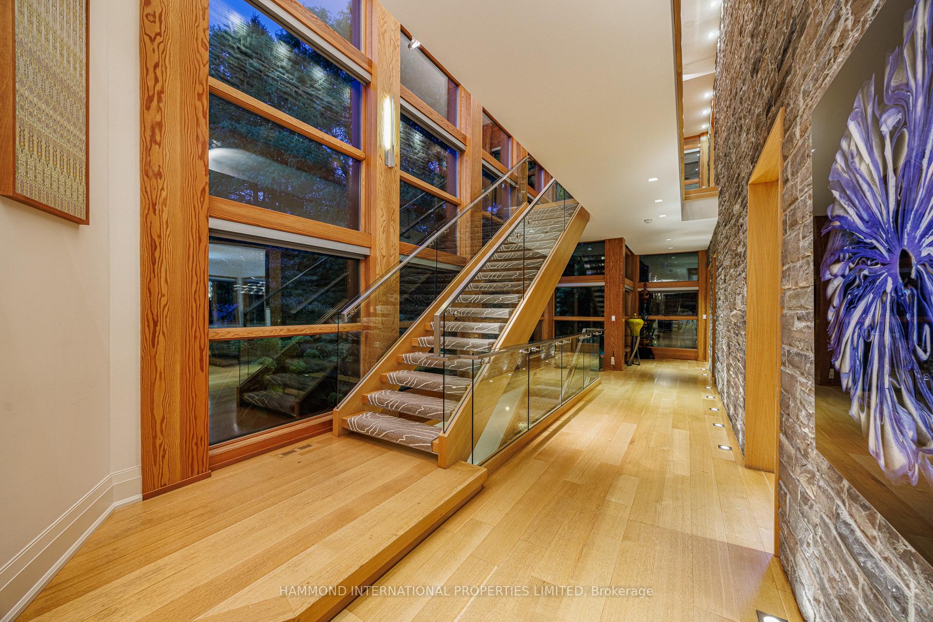 Photo 13 of 7 Oxbow Road, North York, Banbury-Don Mills — HOMEH