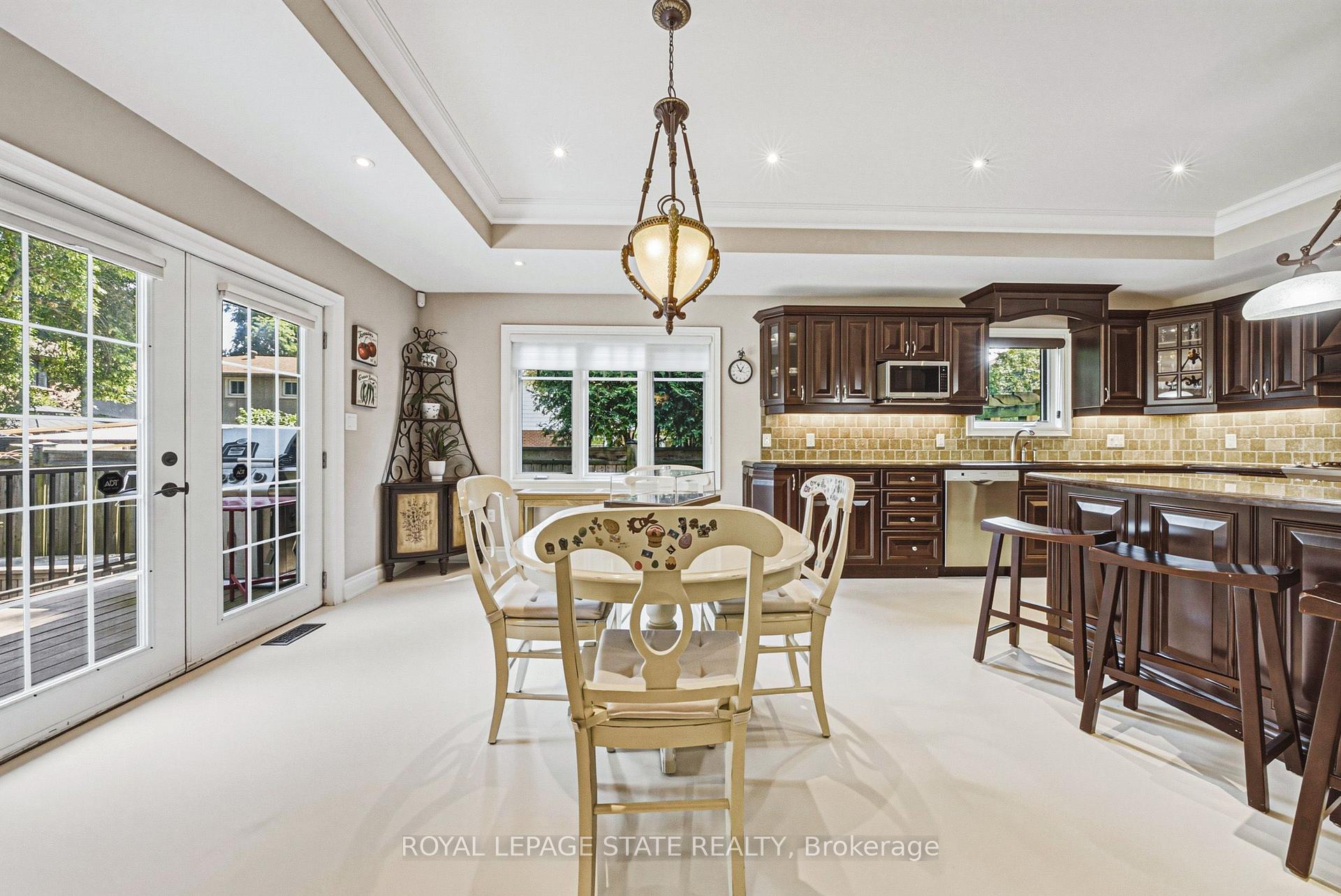 Photo 13 of 231 Pine Cove Road, Burlington, Roseland — HOMEH