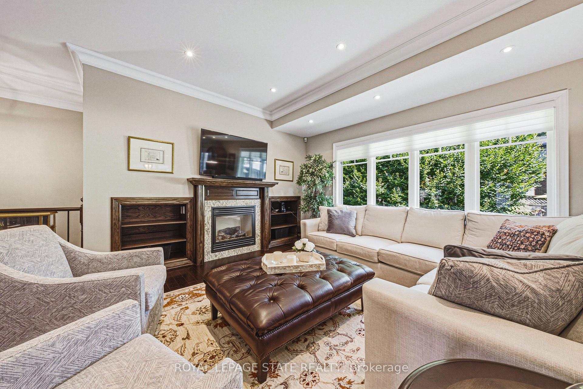 Photo 15 of 231 Pine Cove Road, Burlington, Roseland — HOMEH