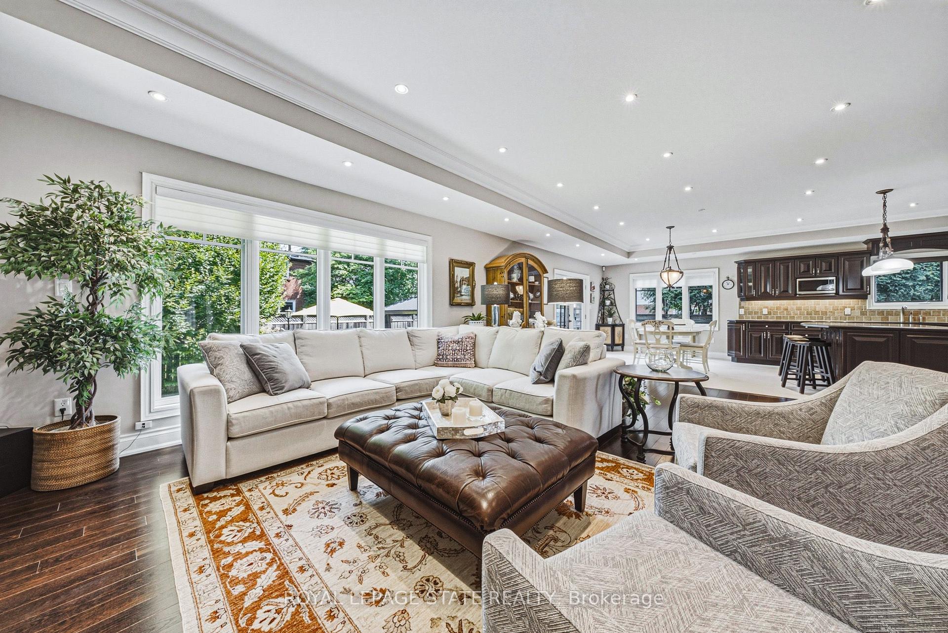 Photo 16 of 231 Pine Cove Road, Burlington, Roseland — HOMEH