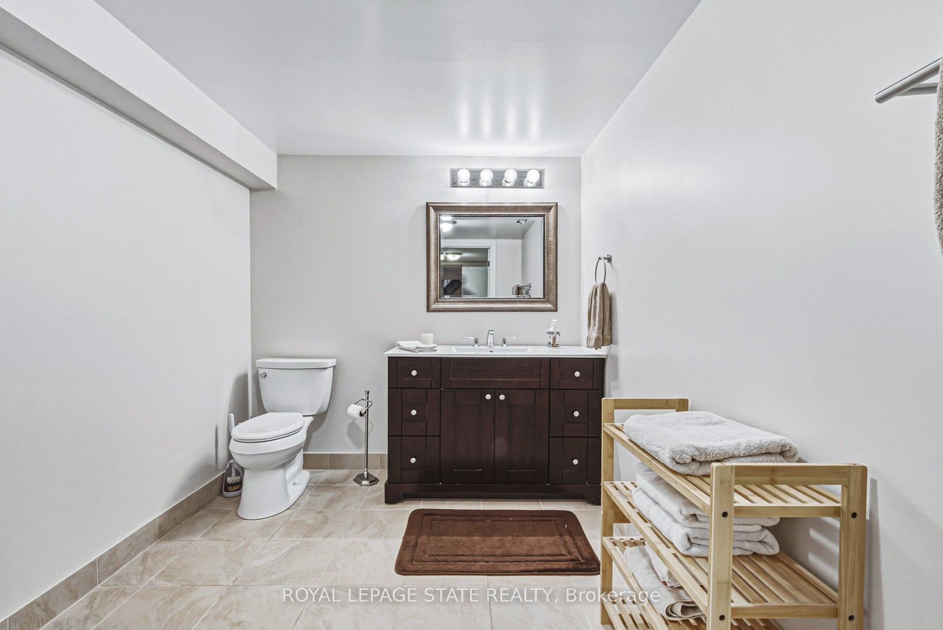 Photo 35 of 231 Pine Cove Road, Burlington, Roseland — HOMEH