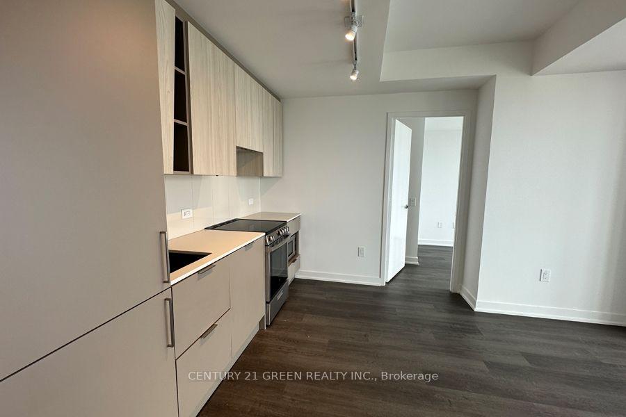 Photo 4 of Unit 2301, 3900 Confederation Parkway, Mississauga, City Centre — HOMEH
