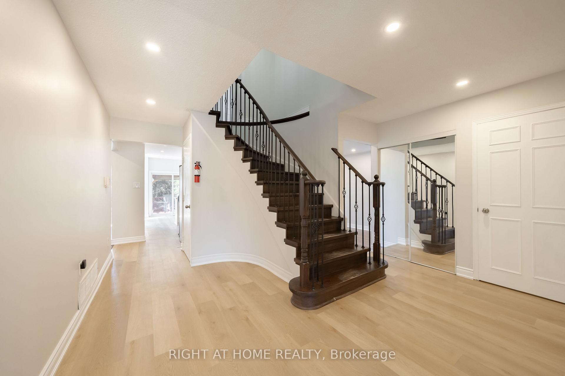 Photo 7 of 345 Mill Street S, Brampton, Brampton South — HOMEH