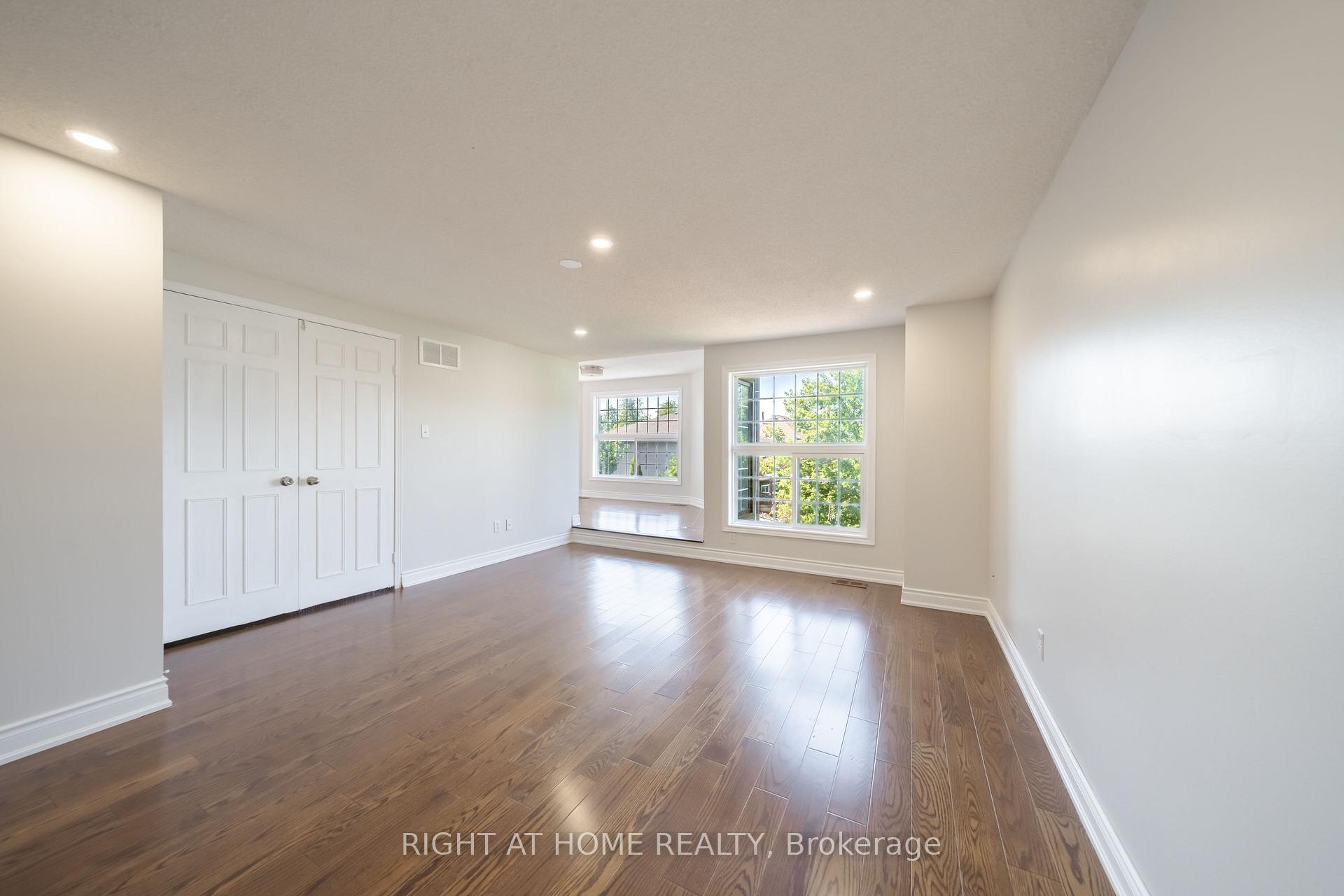 Photo 23 of 345 Mill Street S, Brampton, Brampton South — HOMEH