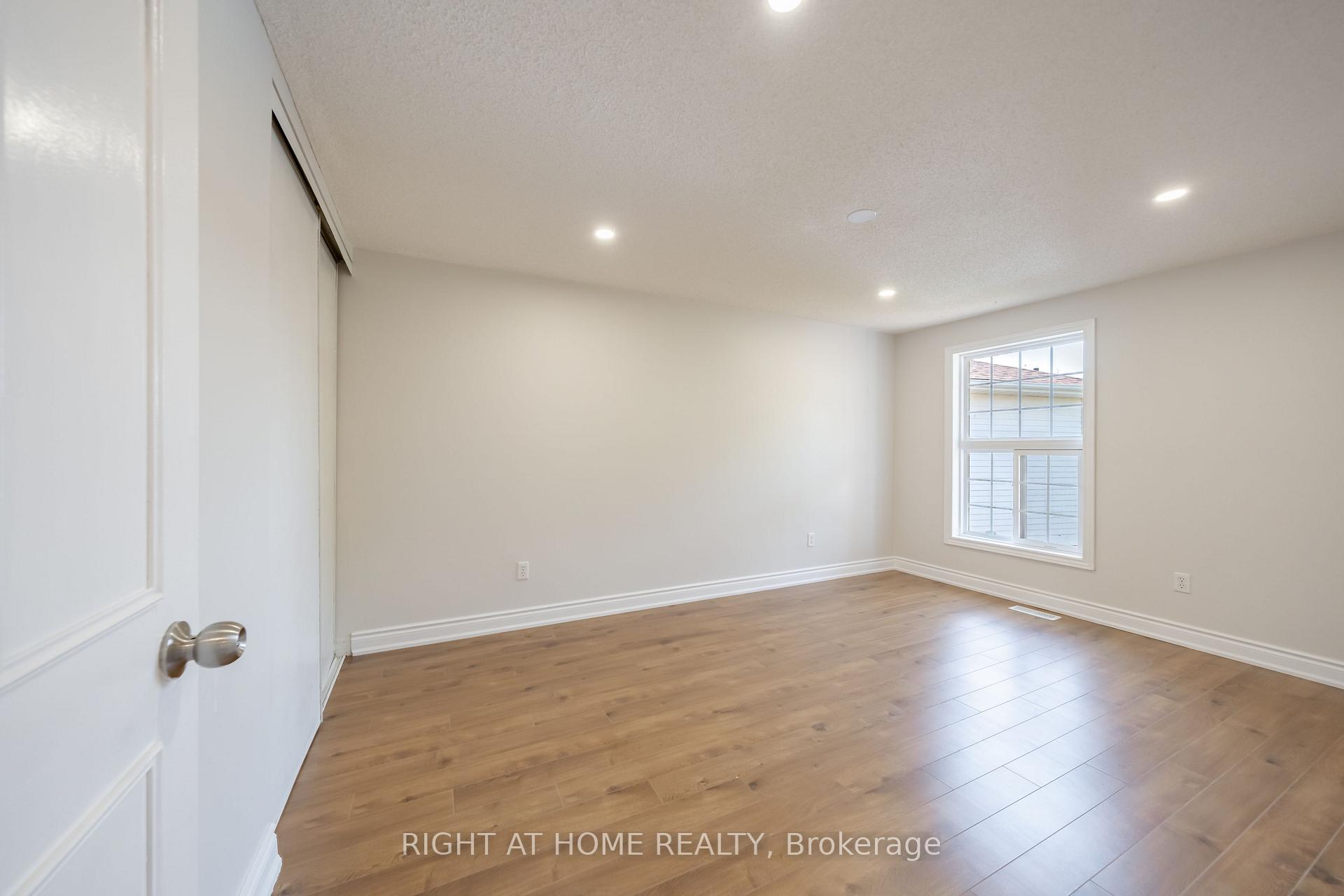 Photo 33 of 345 Mill Street S, Brampton, Brampton South — HOMEH