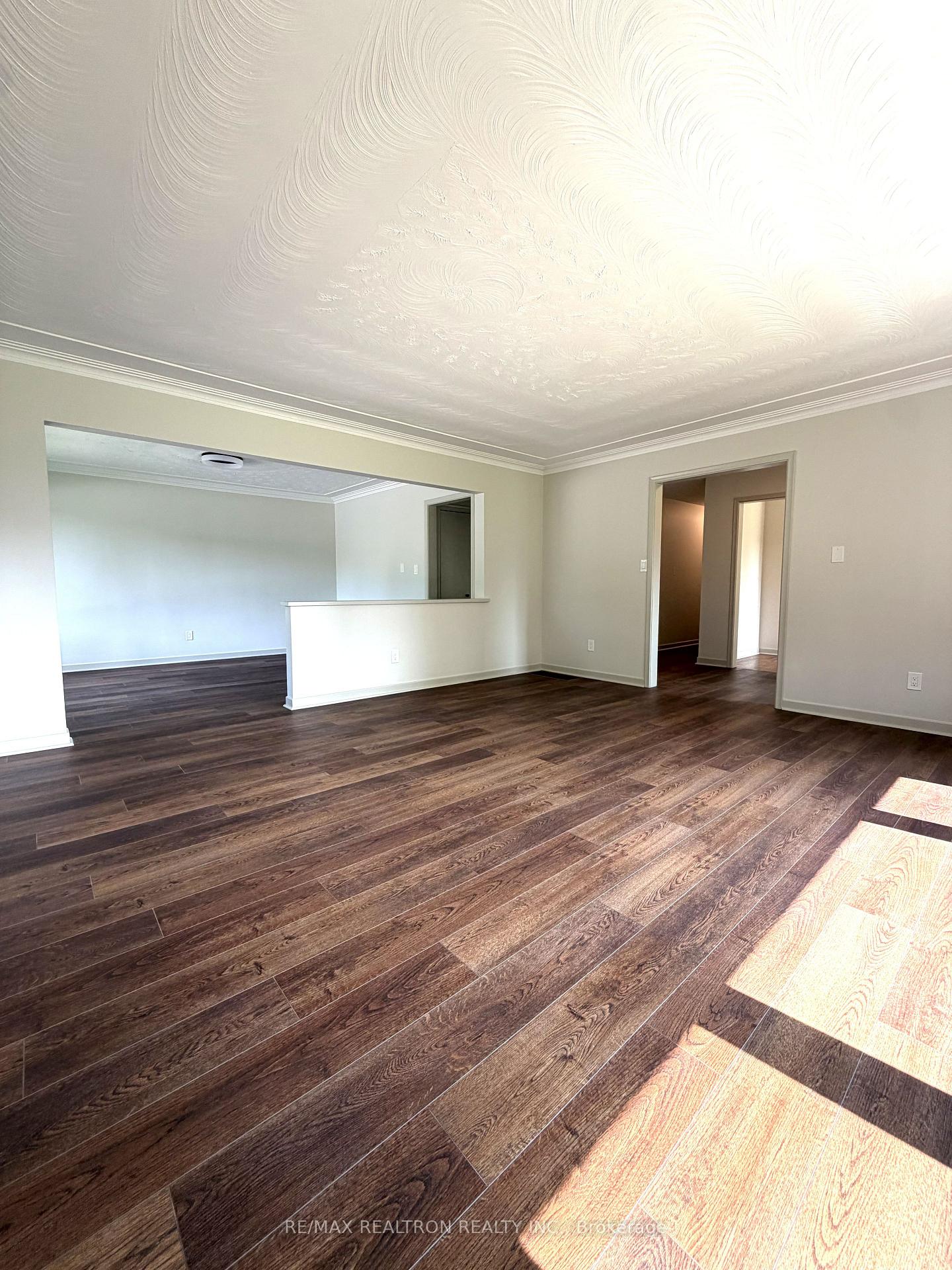 Photo 6 of 13 Circle Ridge Drive, Georgina, Keswick North — HOMEH